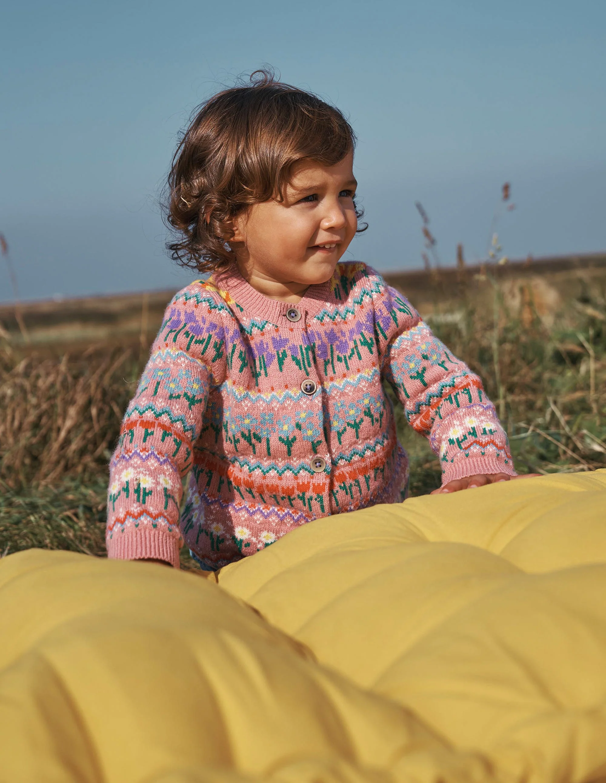Edie Fair-Isle-Strickjacke-Kaugummirosa Blumen - Image 4