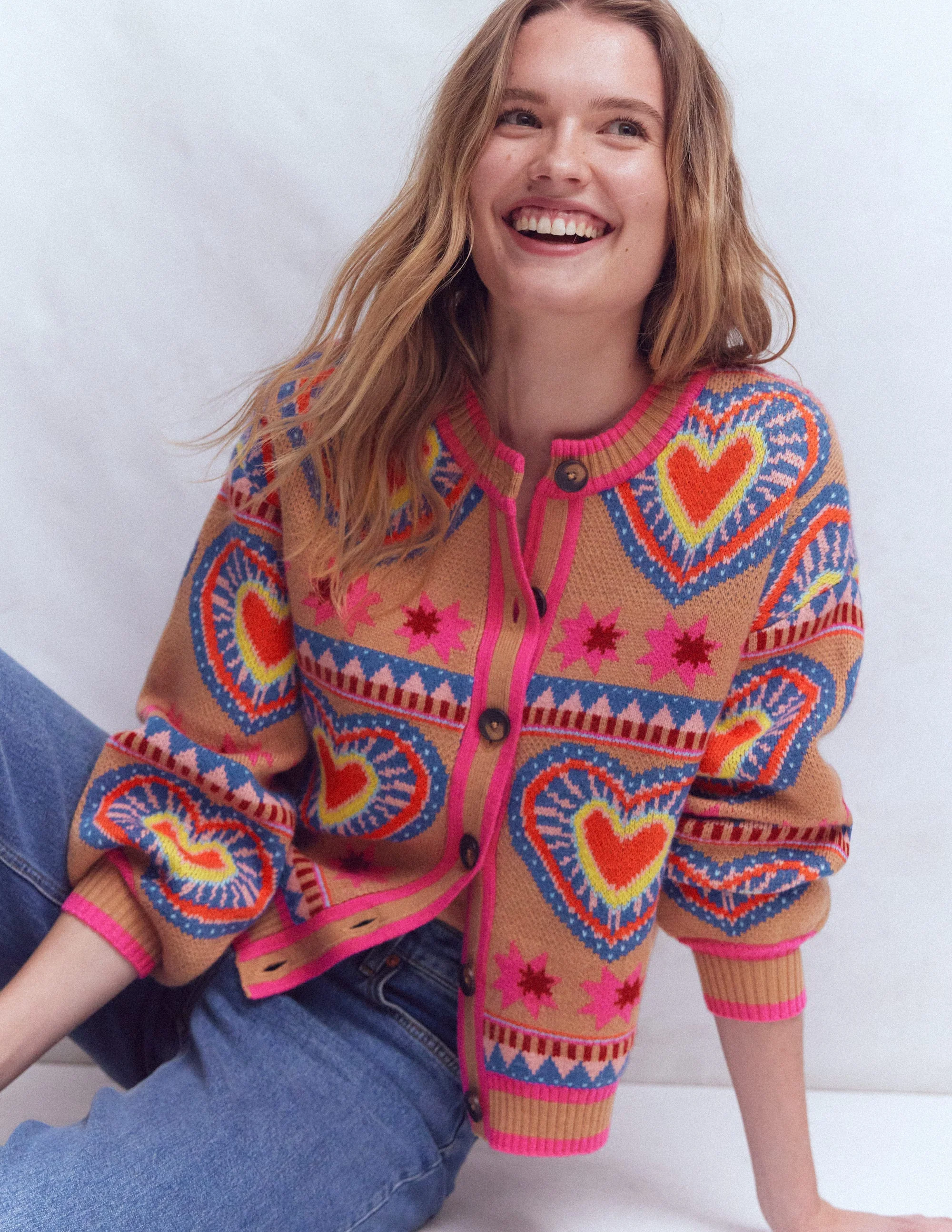 Abi Jacquard-Strickjacke-Kamelbraun Meliert, Herzen - Image 4
