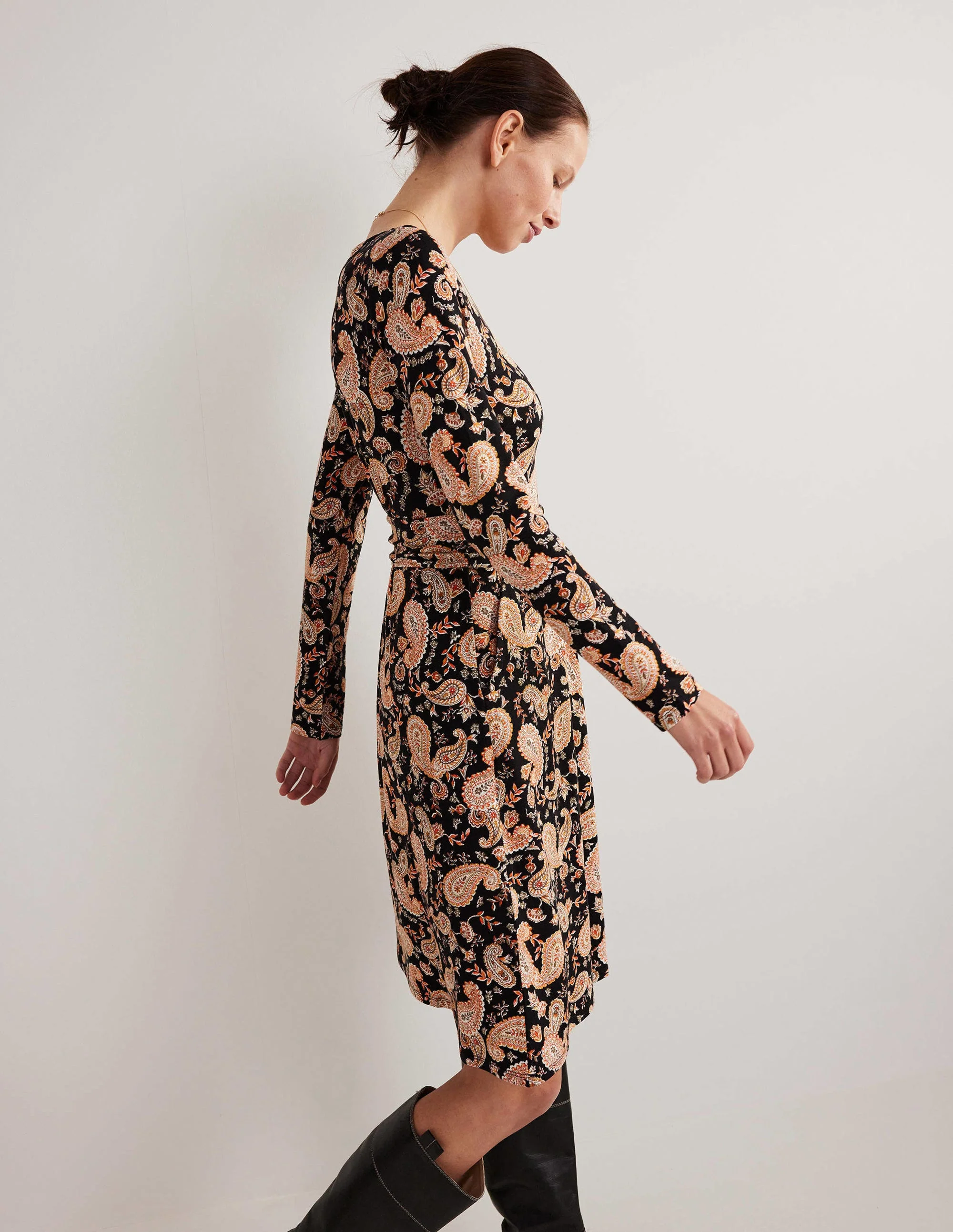 Abigail Jerseykleid-Schwarz, Paisleymuster - Image 4