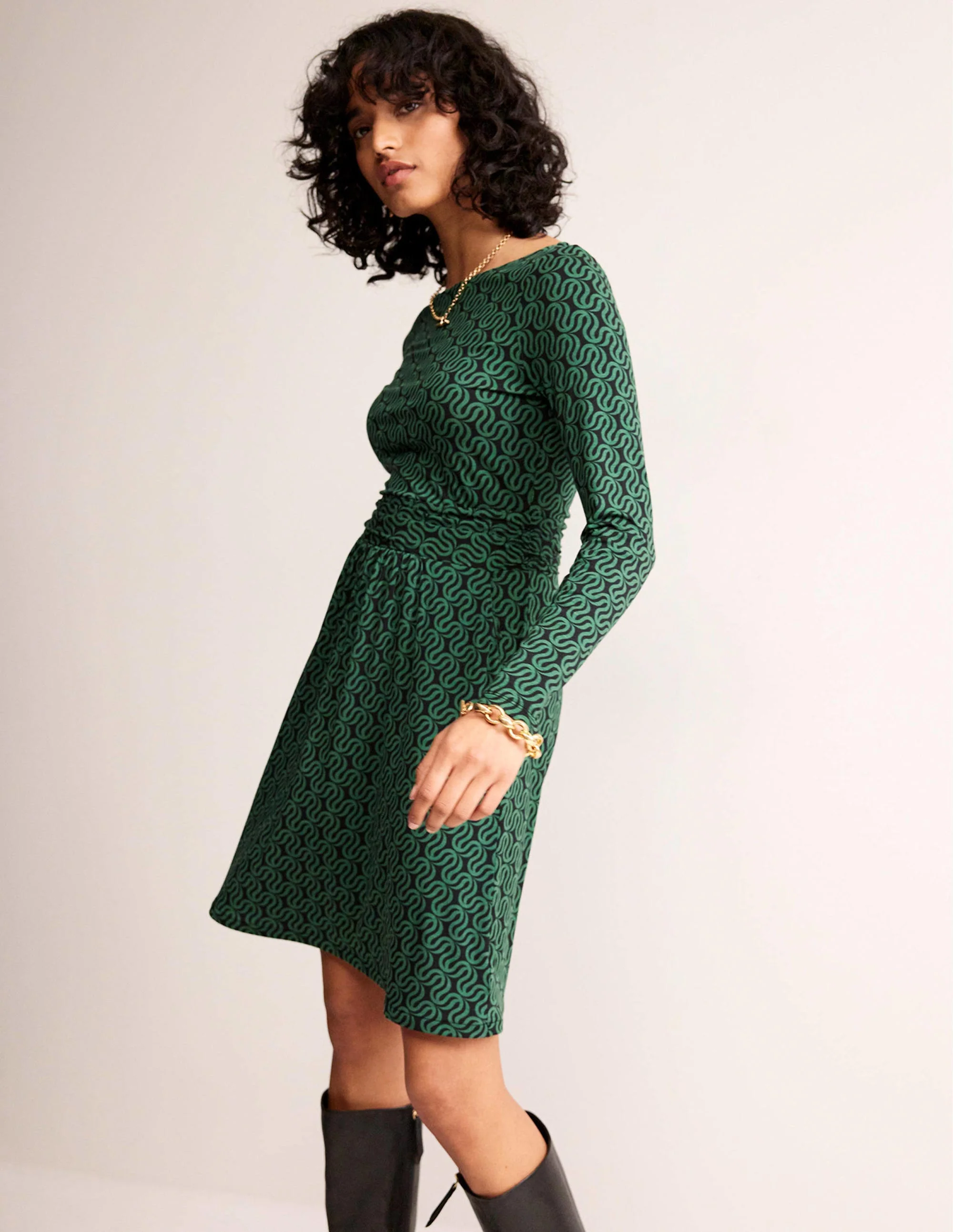 Abigail Jerseykleid-Schwarz, Wellenband