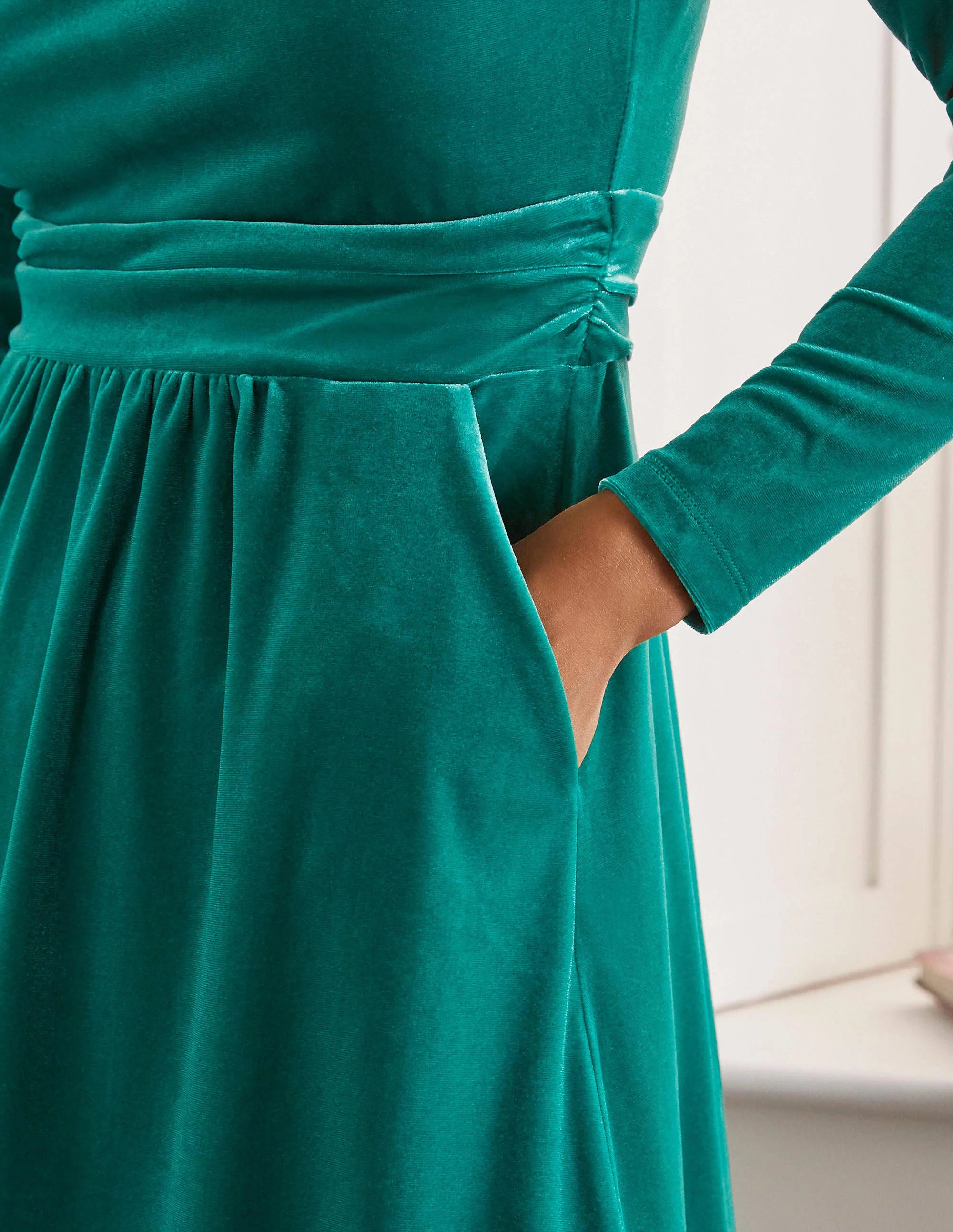 Abigail Samtkleid-Wiesengrün - Image 4