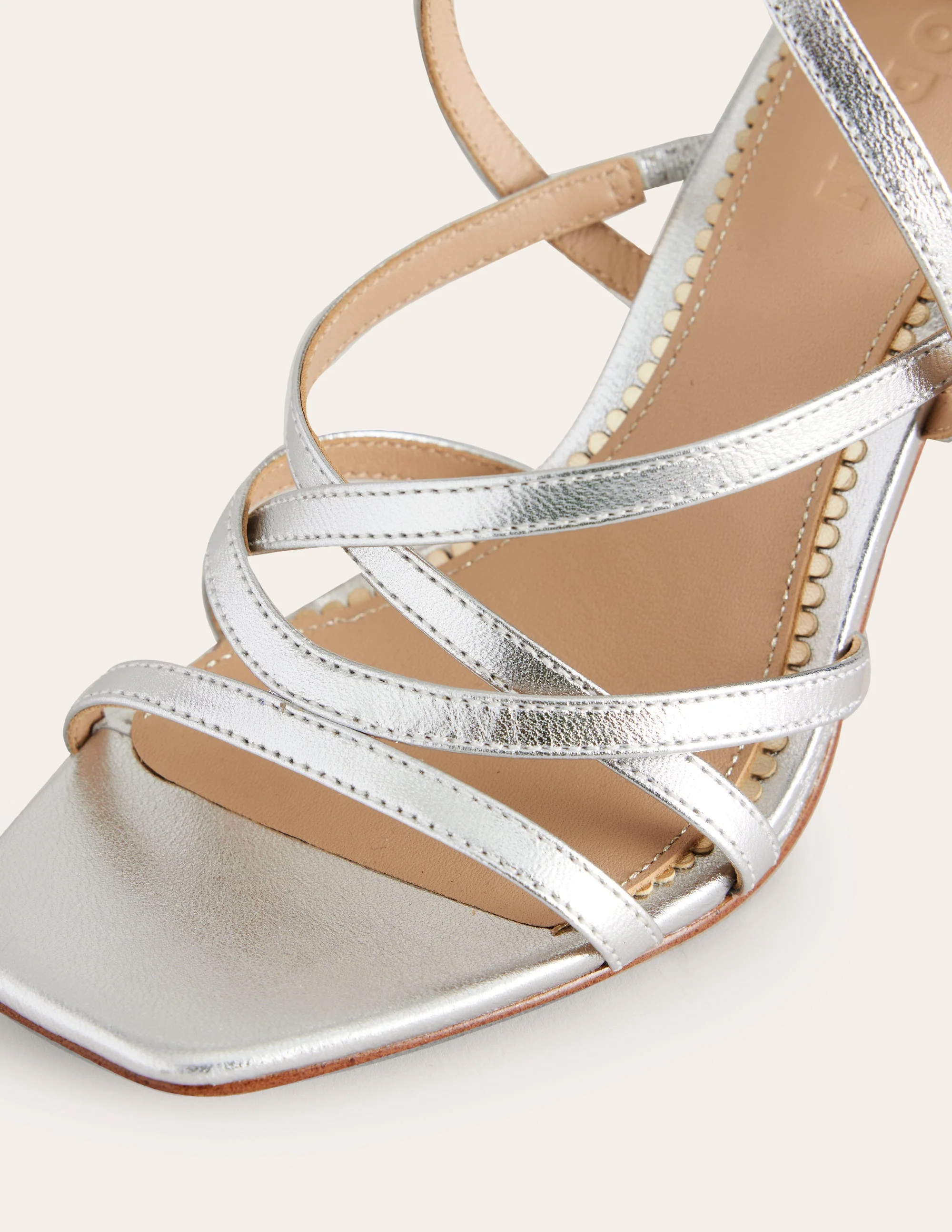 Absatzsandalen mit mehreren Riemen-Silber Metallic-Leder - Image 4