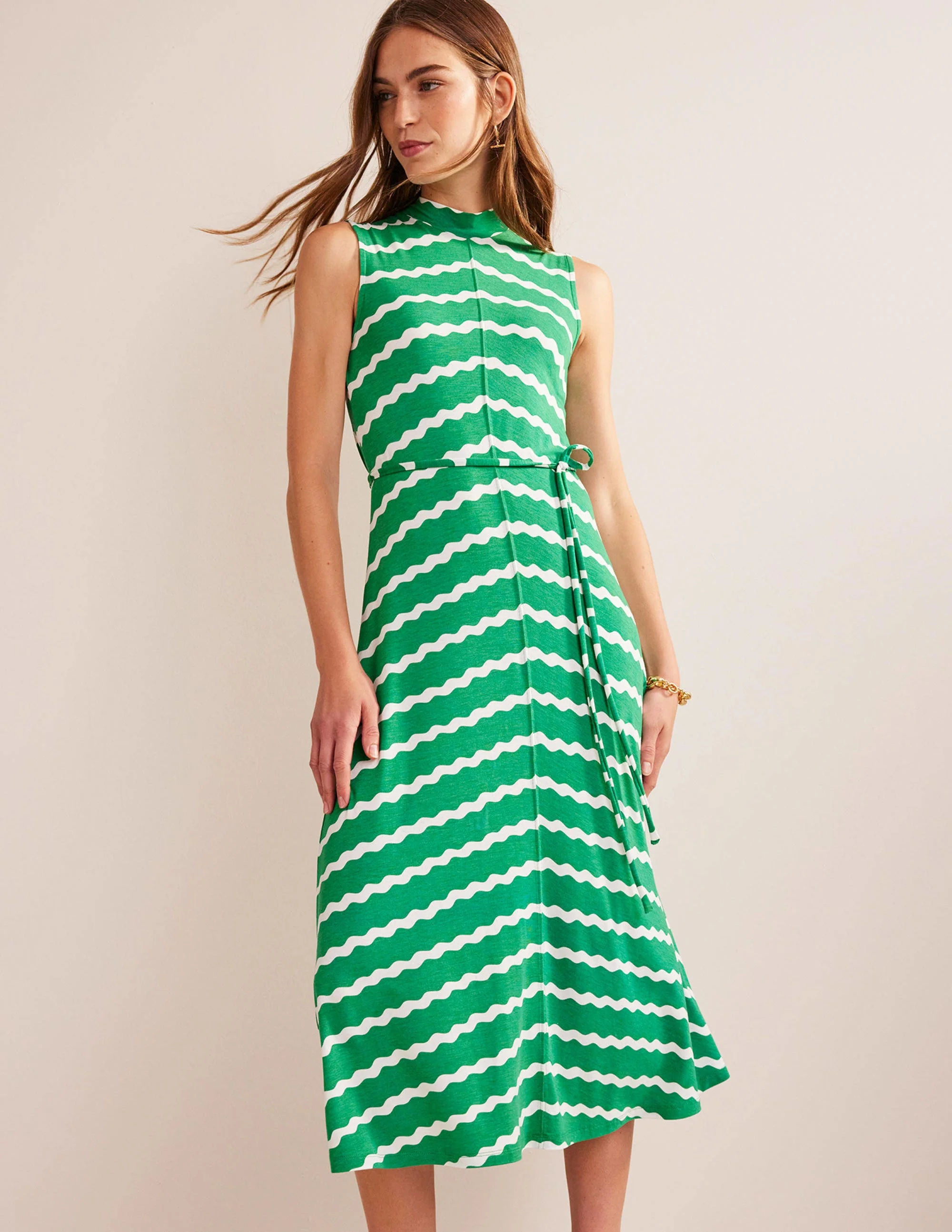 Ärmelloses Jersey-Midikleid-Wiesengrün, Chevron Welle