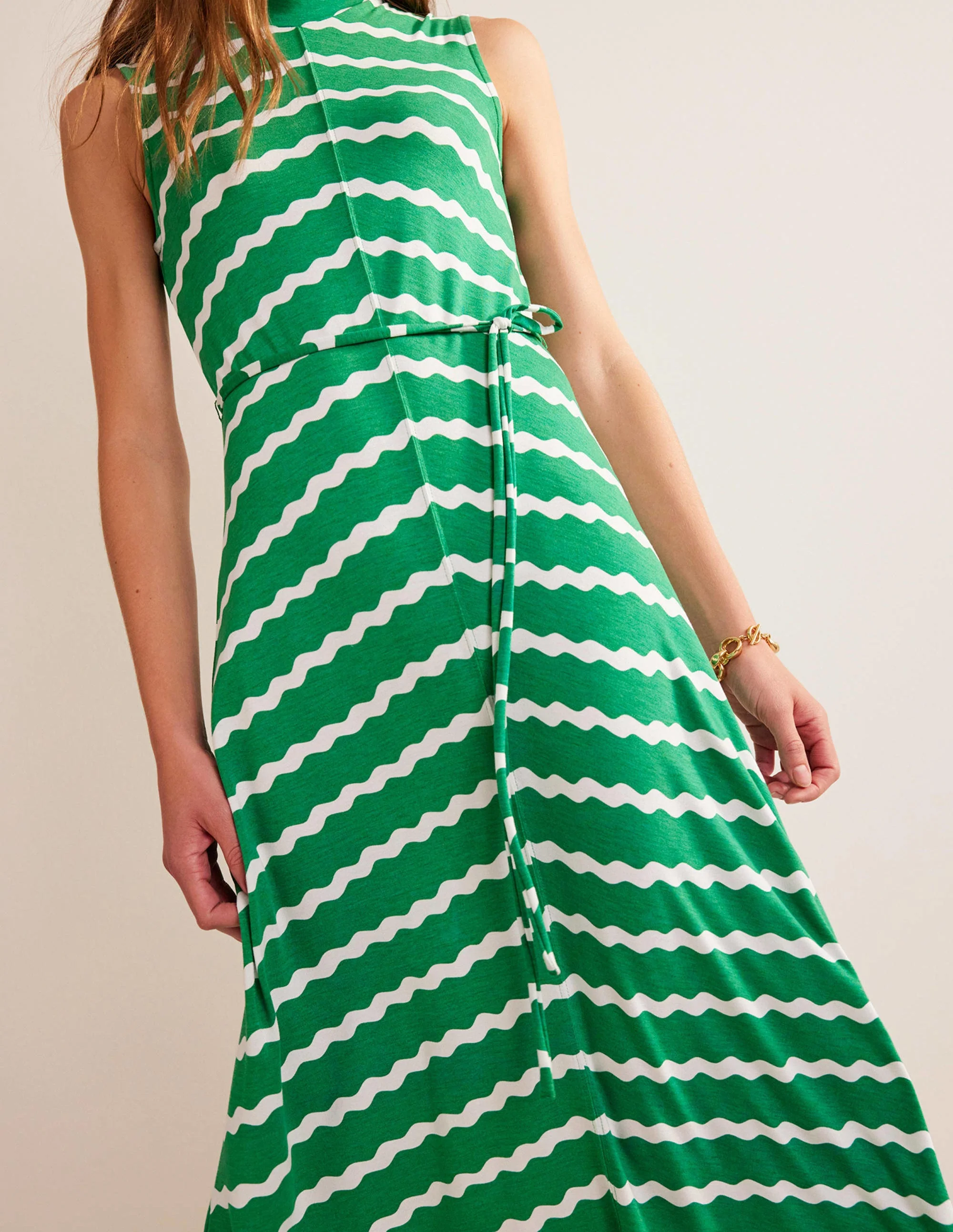 Ärmelloses Jersey-Midikleid-Wiesengrün, Chevron Welle - Image 2
