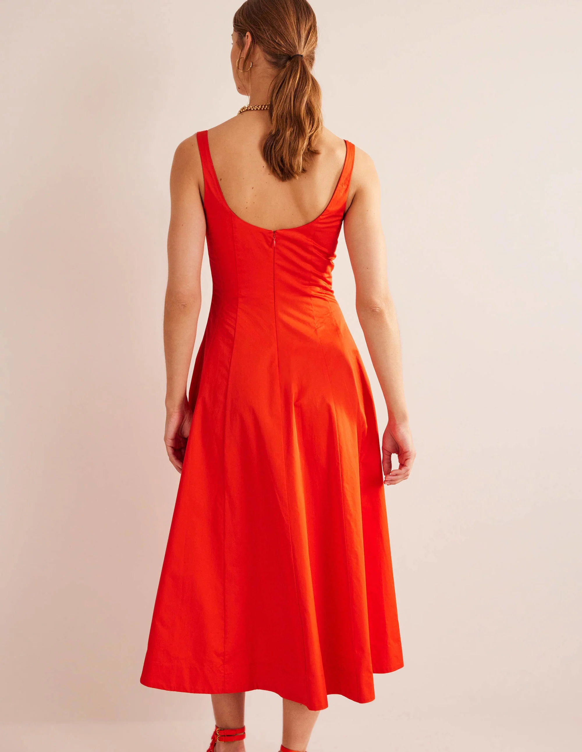 Ärmelloses Midikleid aus Stoffbahnen-Blutorange - Image 5