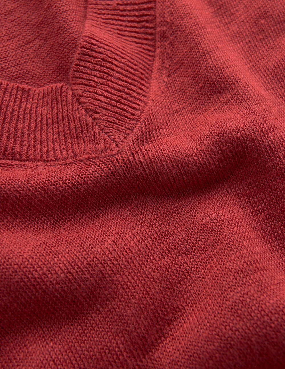 Agnes Leinen-T-Shirt mit V-Ausschnitt-Braun-Orange - Image 6