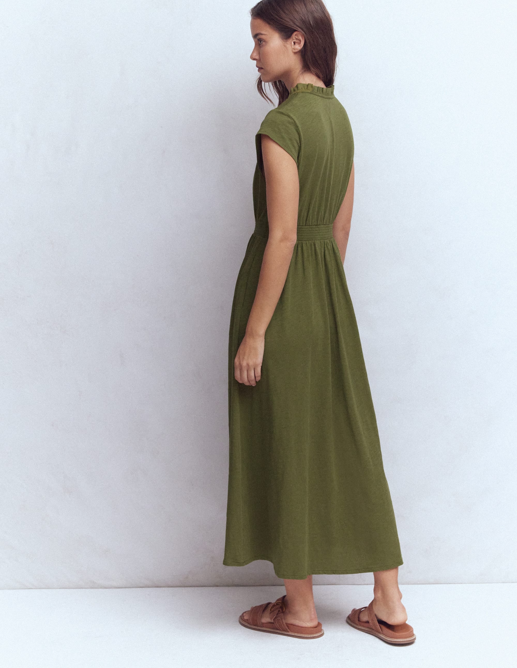 Alba Gesmoktes Jersey-Midikleid-Olive - Image 3