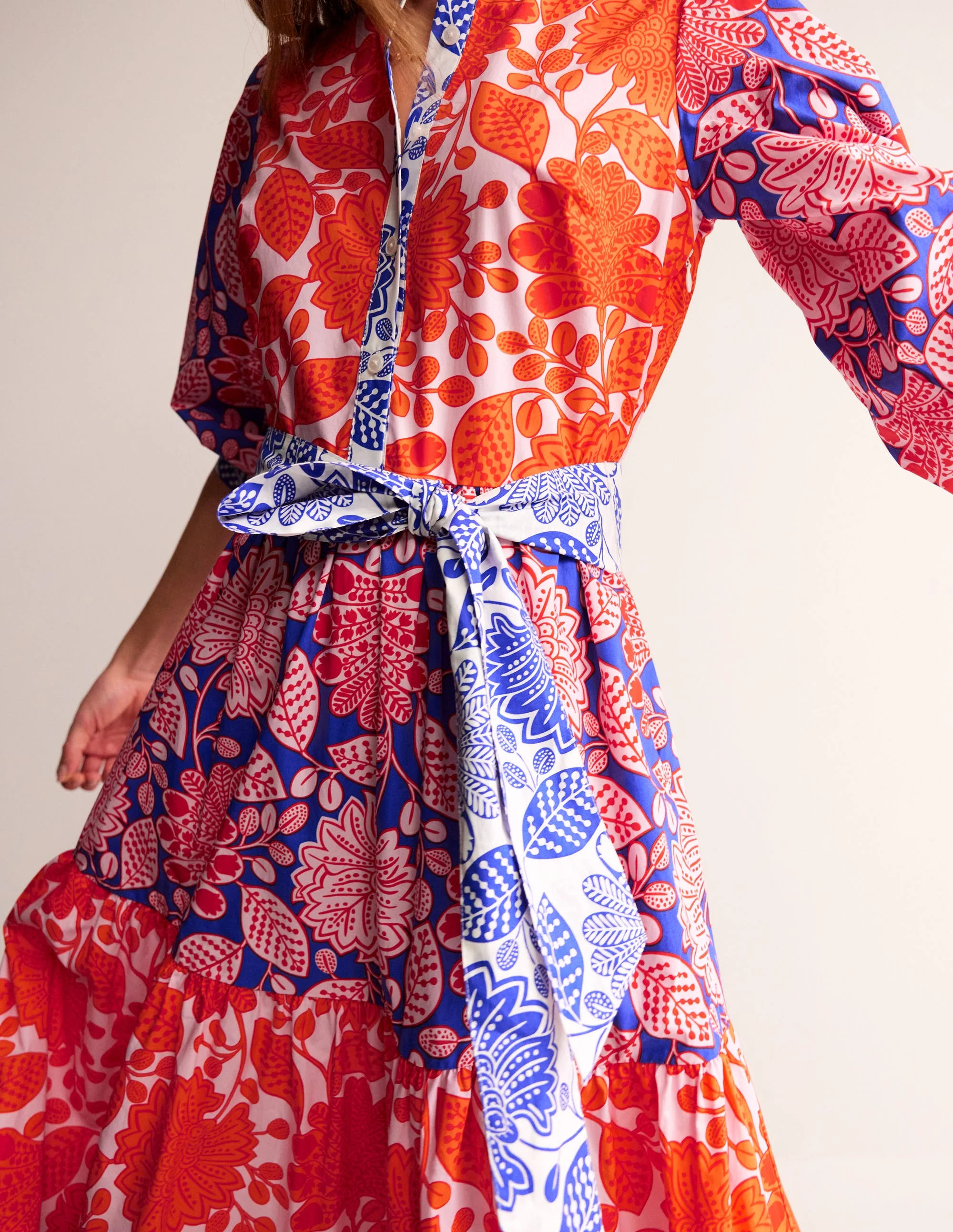 Alba Gestuftes Maxikleid aus Baumwolle-Feuerwerk, Gardenia Swirl - Image 3