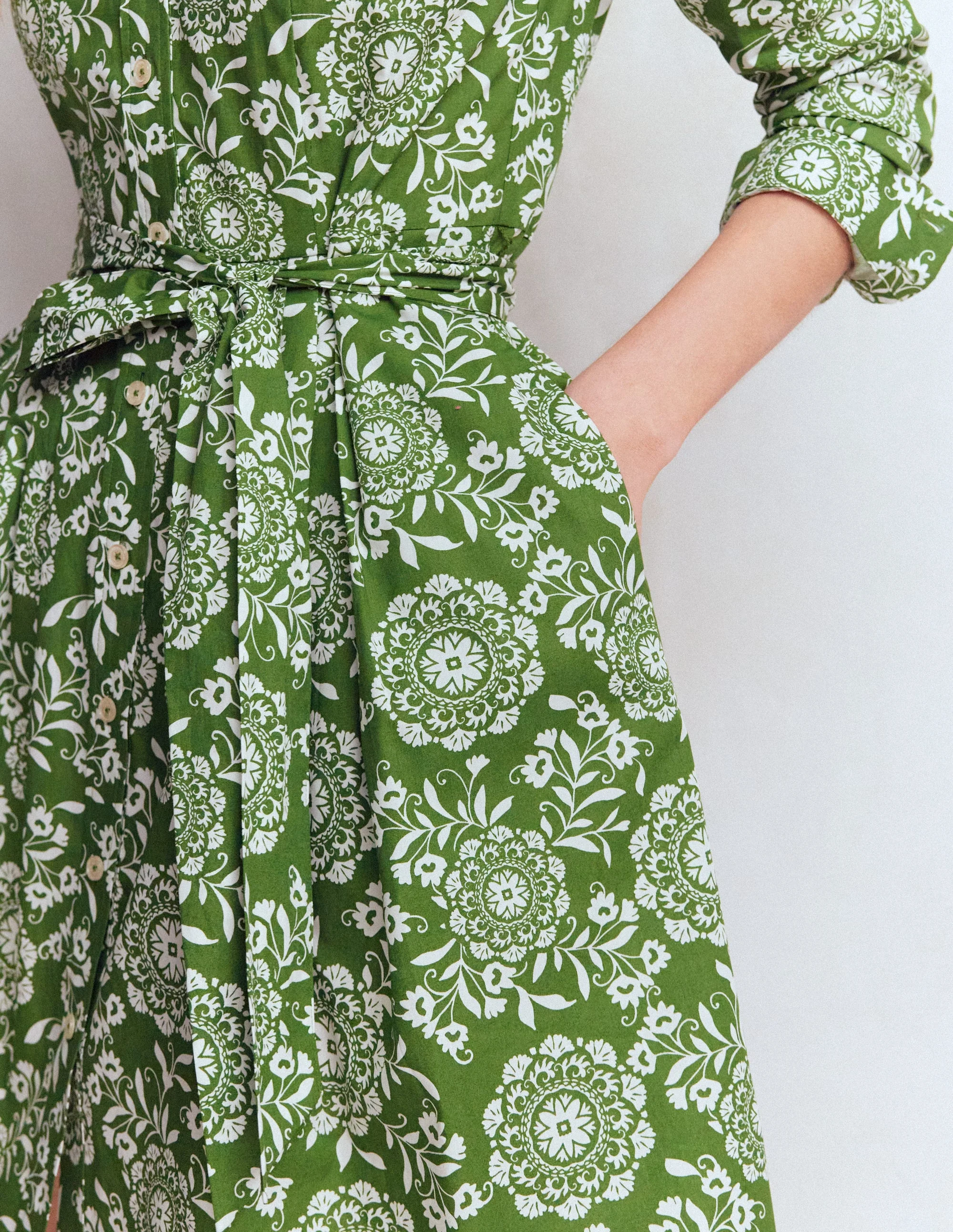 Alexa Langärmliges, kurzes Kleid-Grün, Dekorative Blüten - Image 2