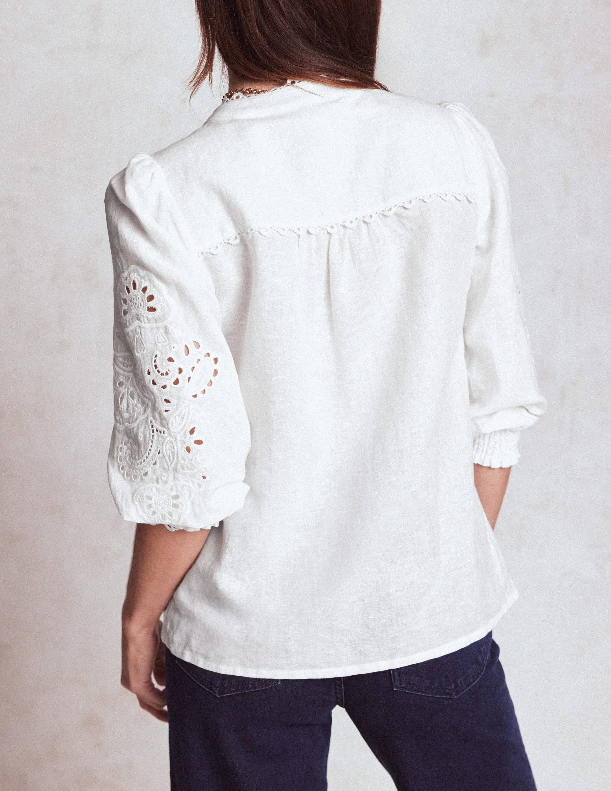 Alicia Leinenoberteil mit Cutwork-Weiß, Cutwork-Stickerei - Image 3