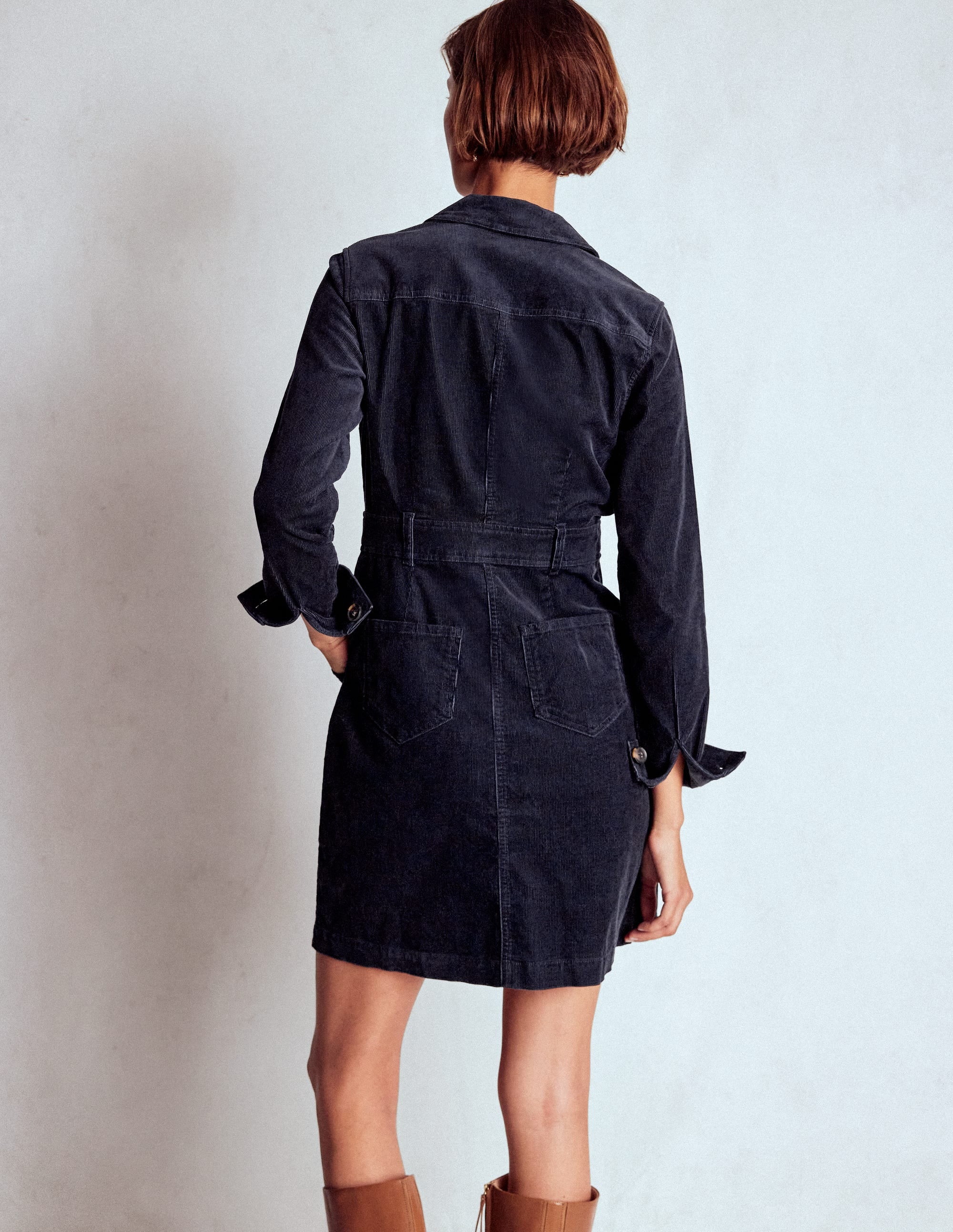 Amanda Kurzes Cordkleid-Marineblau - Image 4