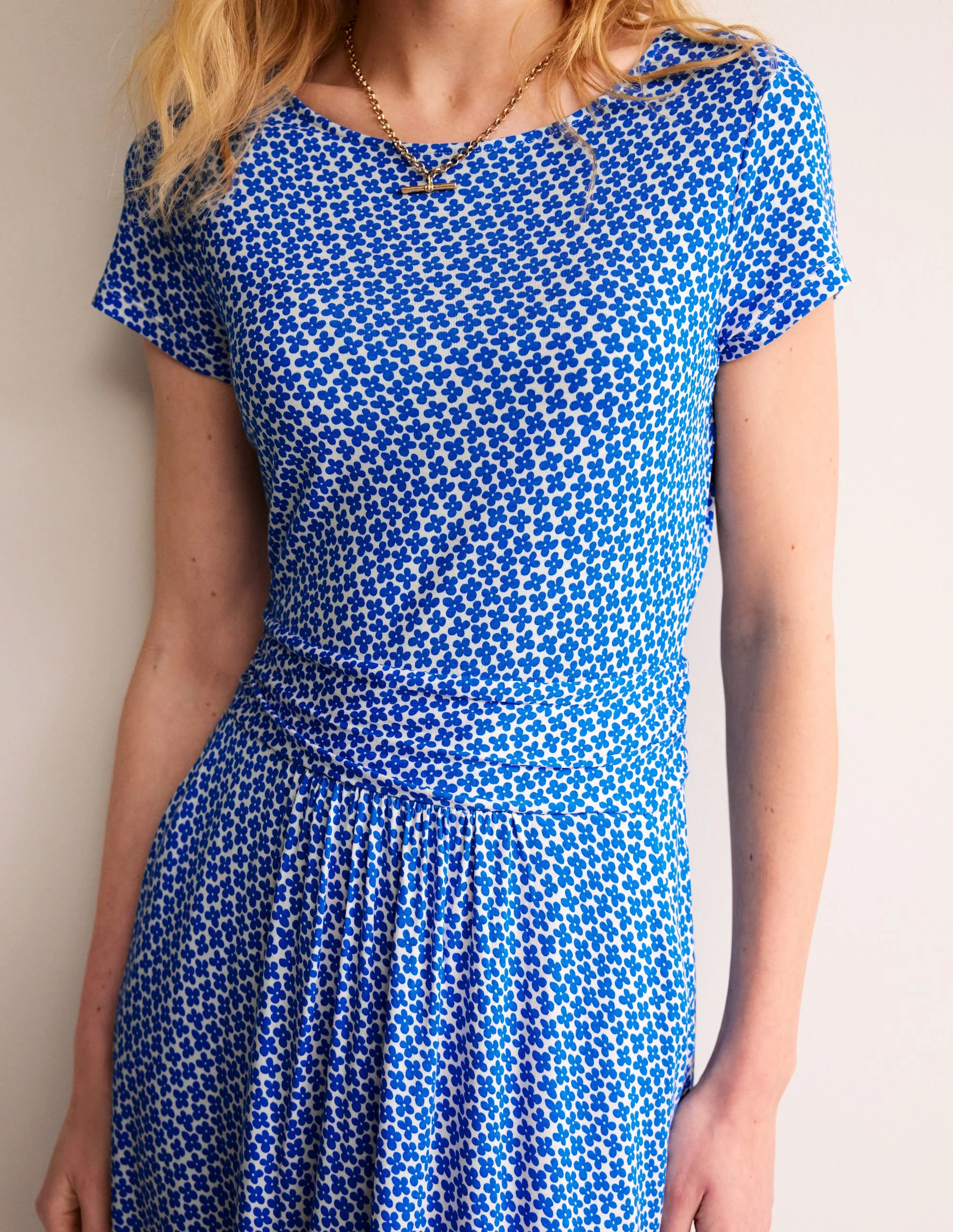 Amelie Jerseykleid-Brillantblau, Gänseblümchen - Image 3