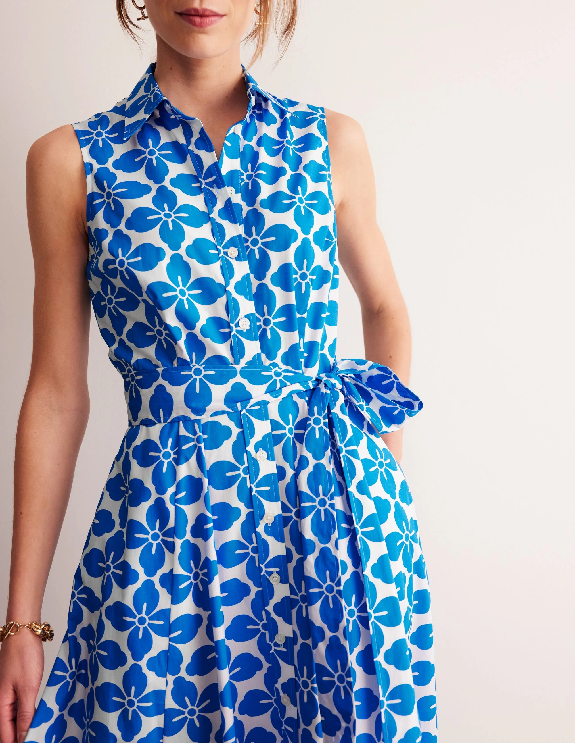 Amy Ärmelloses Hemdblusenkleid-Indigofink, Blumenmuster Kachel - Image 3