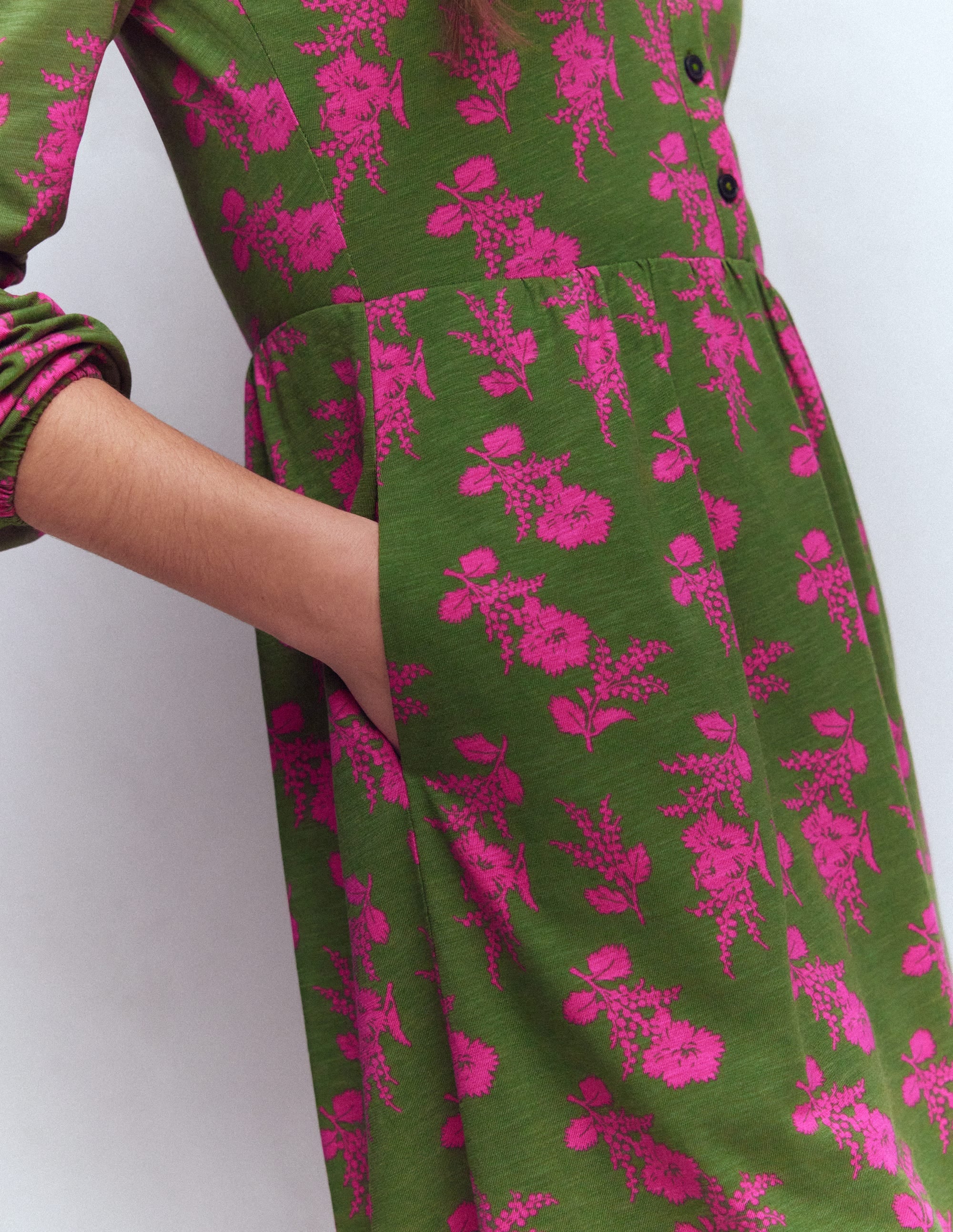 Amy Kurzes Jerseykleid-Olivgrün, Blühender Zweig - Image 5