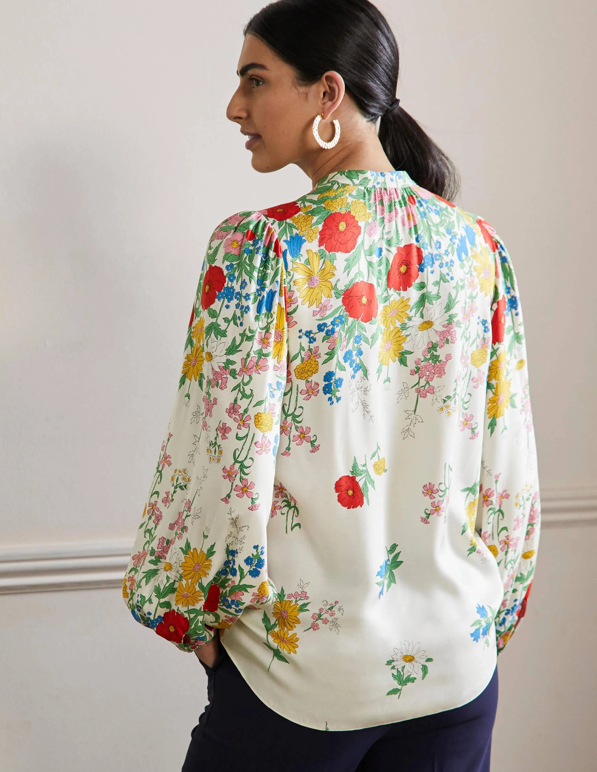 Anna Bluse mit Blousonärmeln-Naturweiß, Botanikmuster - Image 3