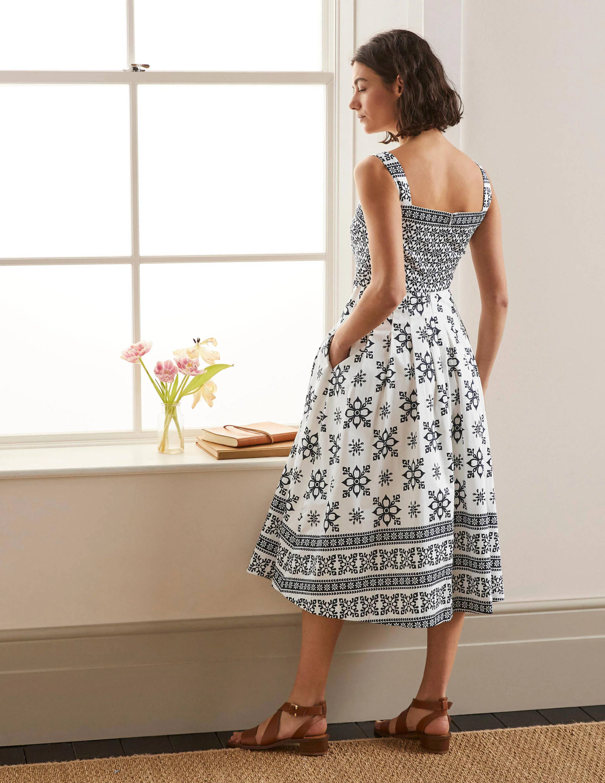 Aubrey Midikleid aus Baumwolle-Naturweiß, Reihen mit Frühlingssternkacheln - Image 2