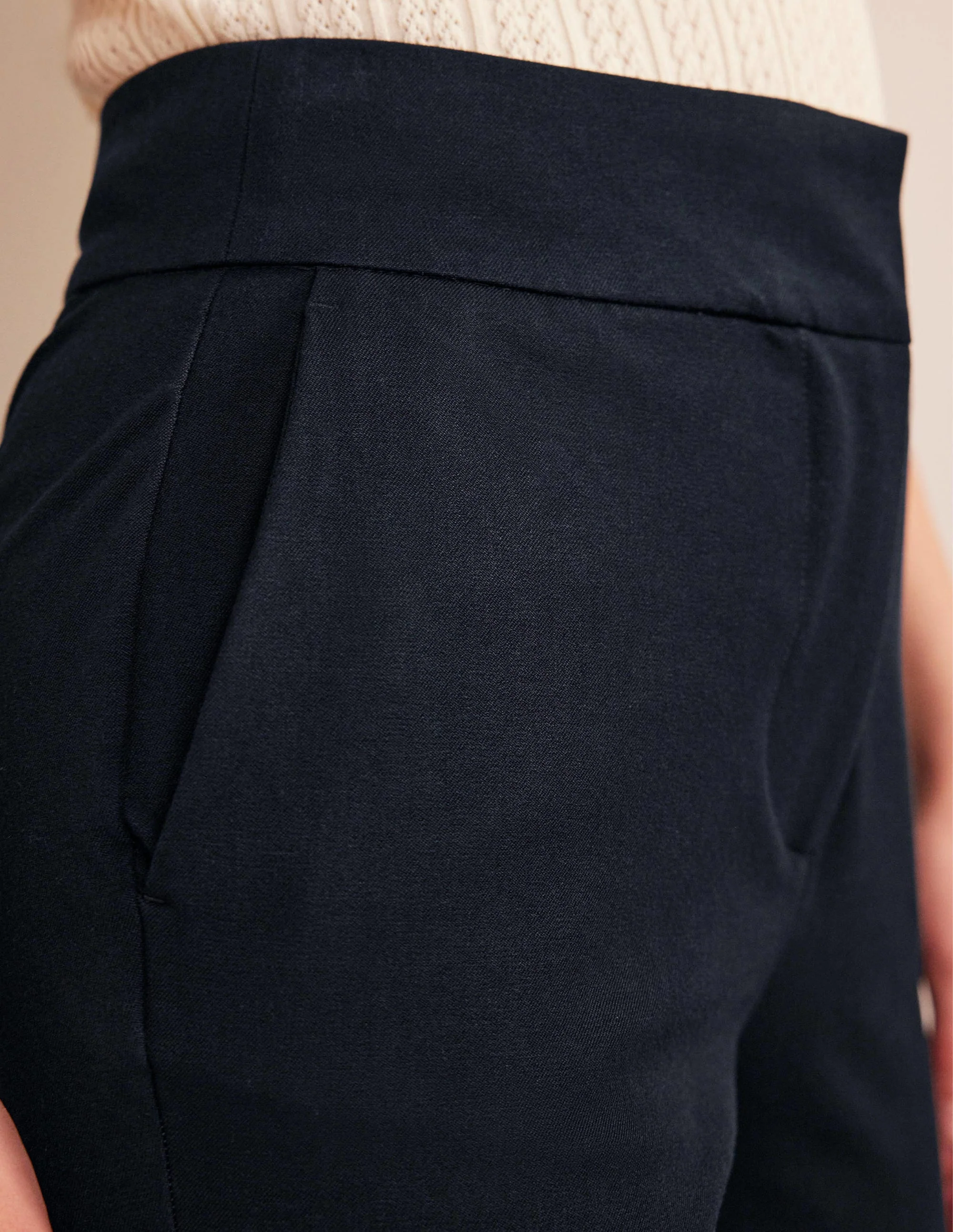 Ausgestellte 7/8-Hose mit 2-Wege-Stretch-Marineblau - Image 5