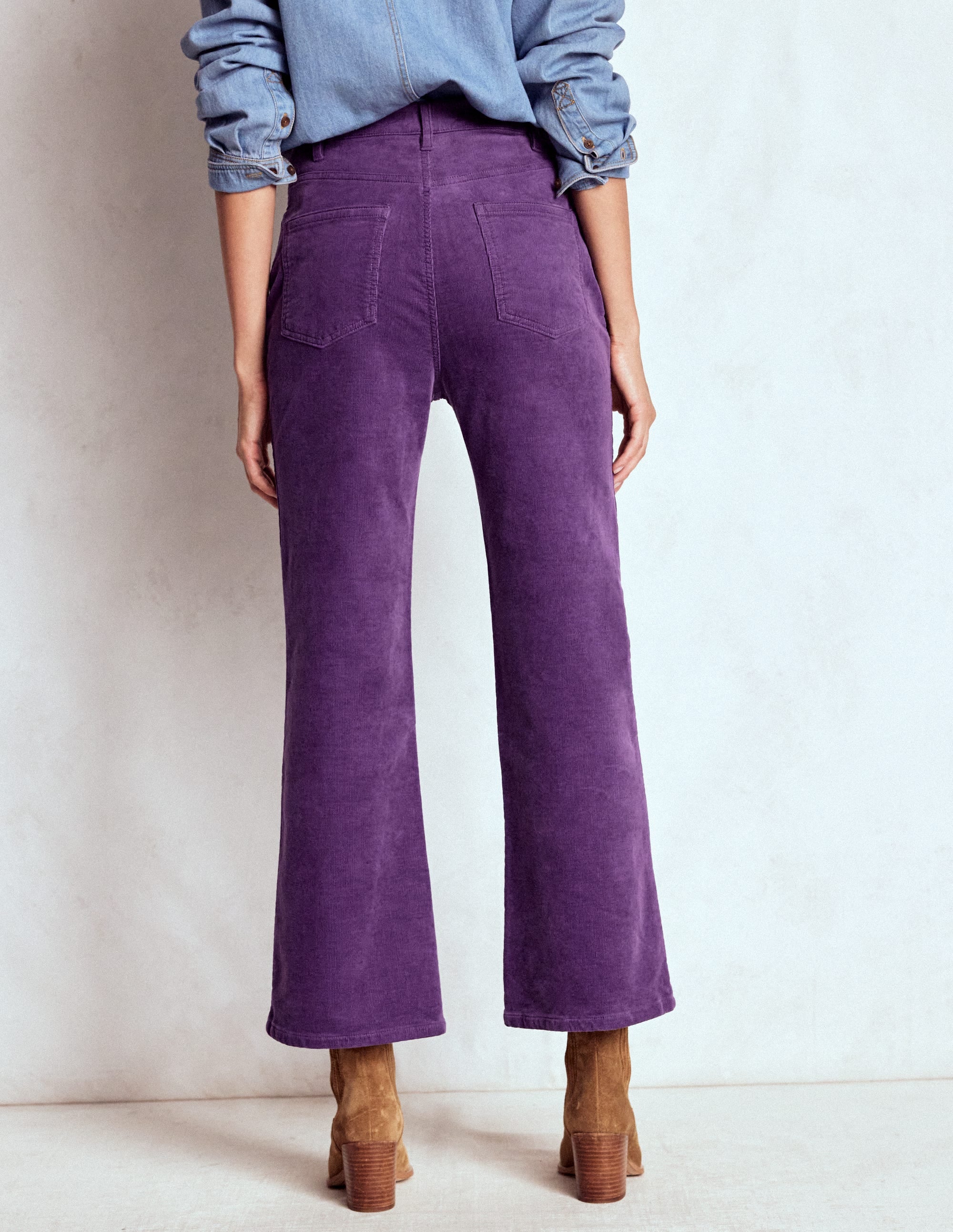 Ausgestellte Cord-Jeans im Five-Pocket-Design-Mystisches Violett - Image 3
