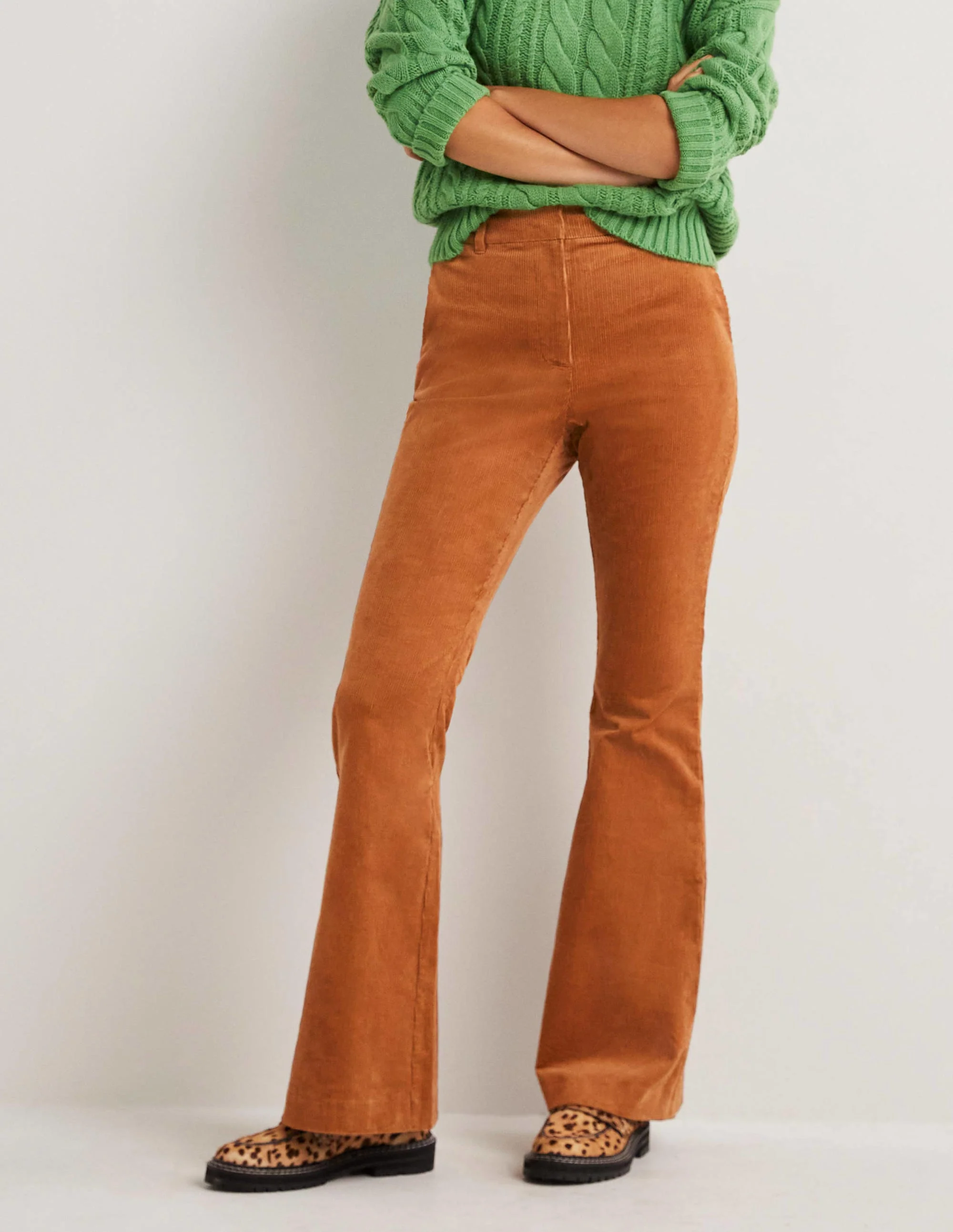 Ausgestellte Cordhose-Spiced-Latte-Braun - Image 4