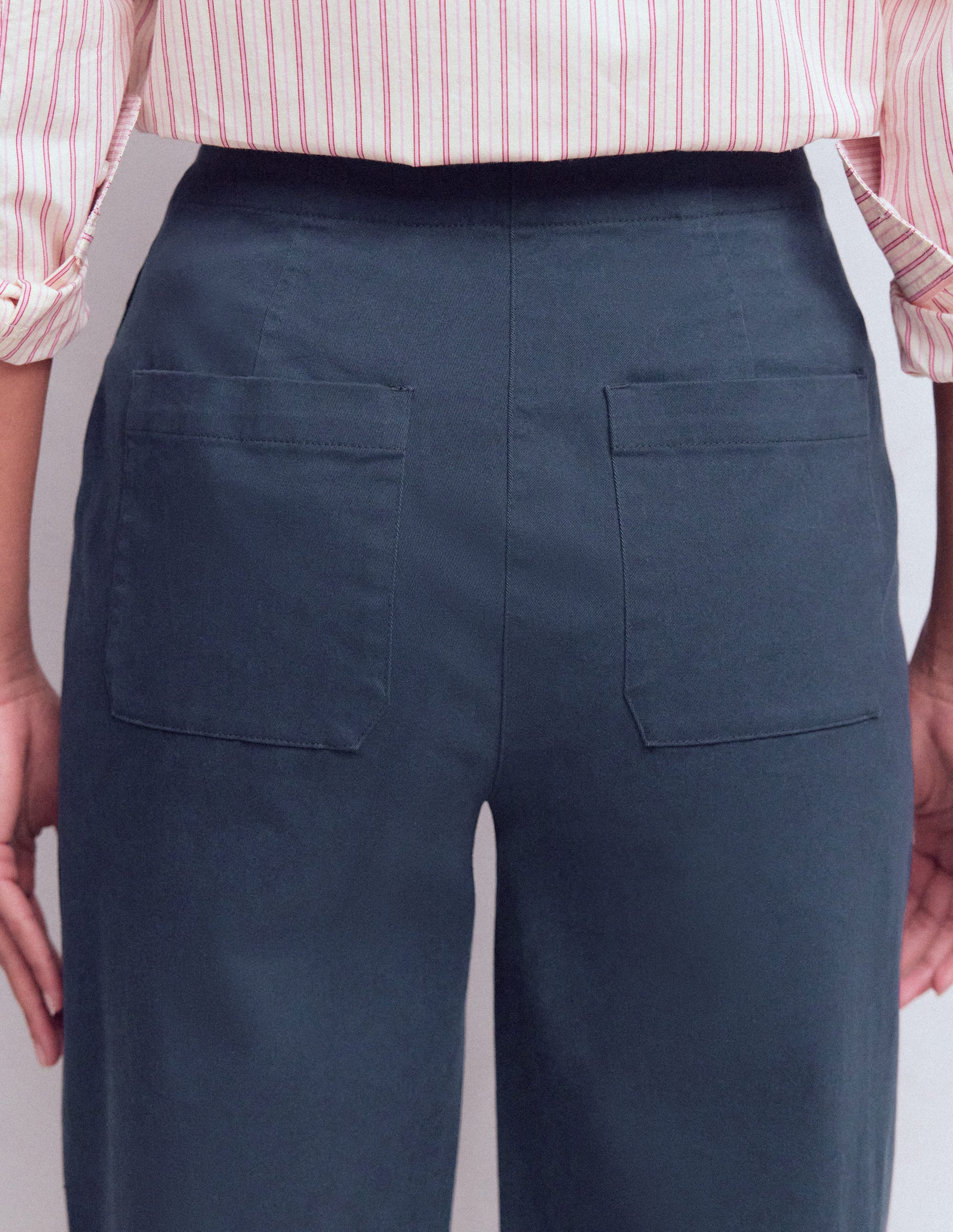 Barrel-Chinohose-Marineblau - Image 5