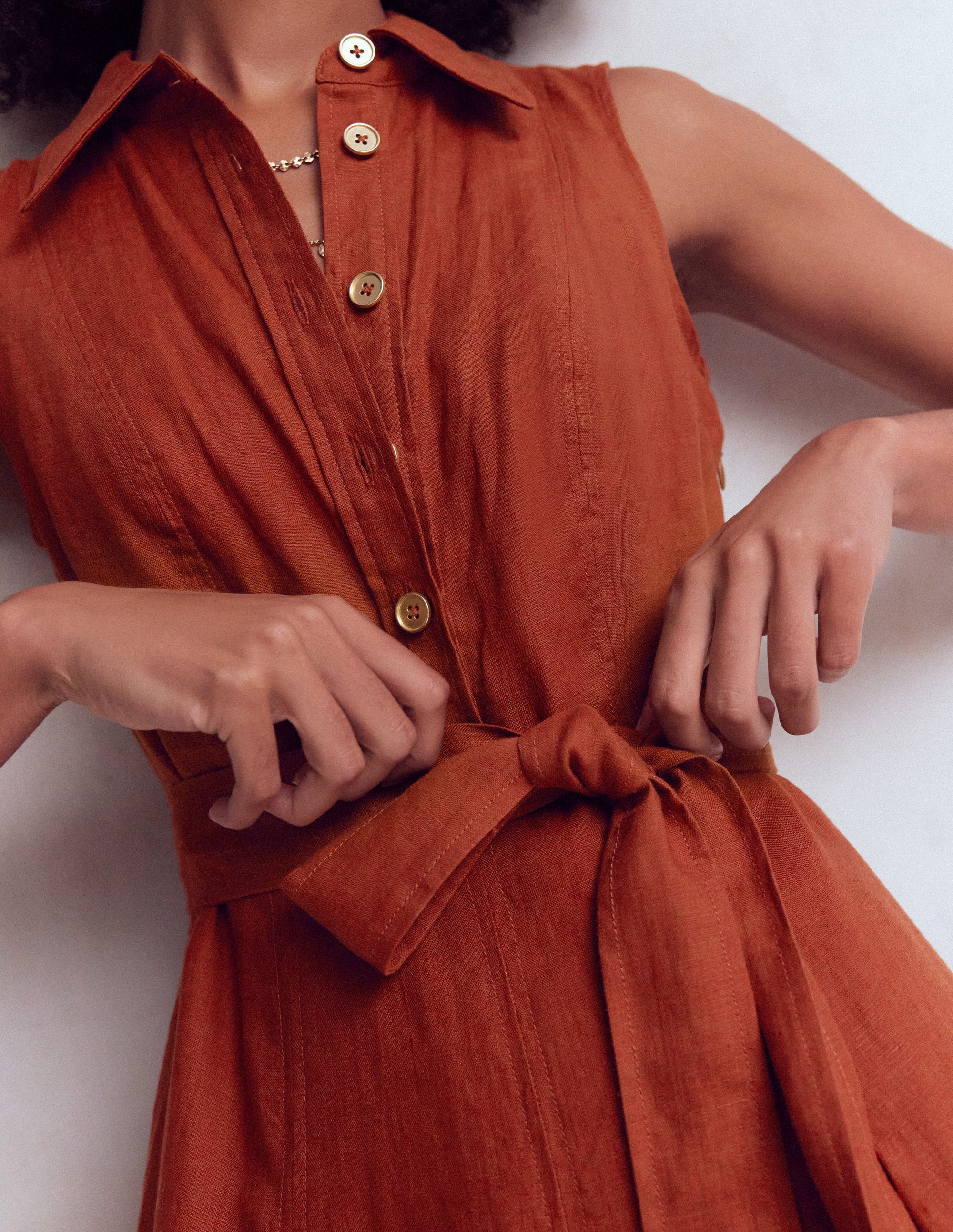 Belinda Hemdblusenkleid aus Leinen-Braun-Orange - Image 2