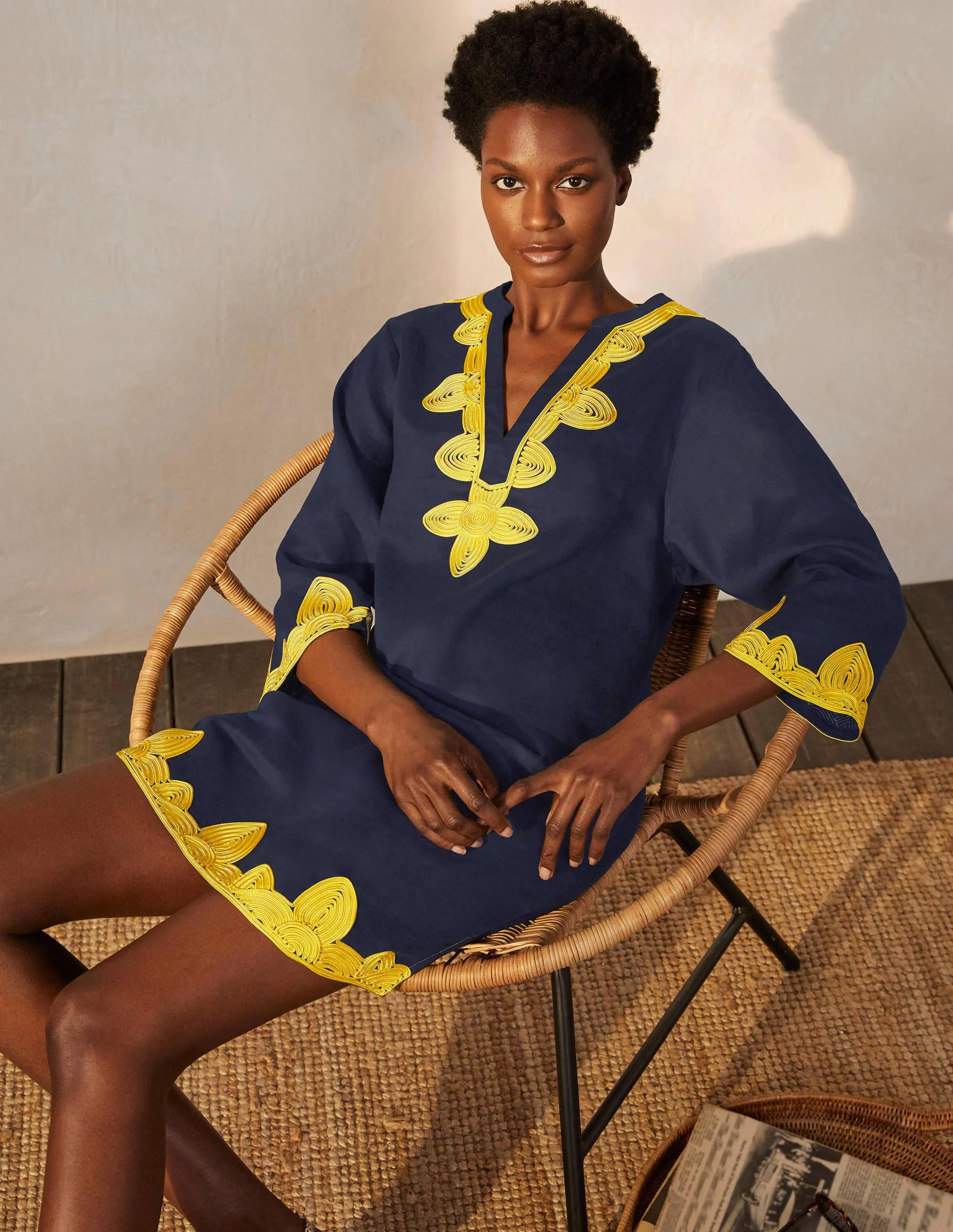 Bella Leinenkleid mit Stickerei-Navy
