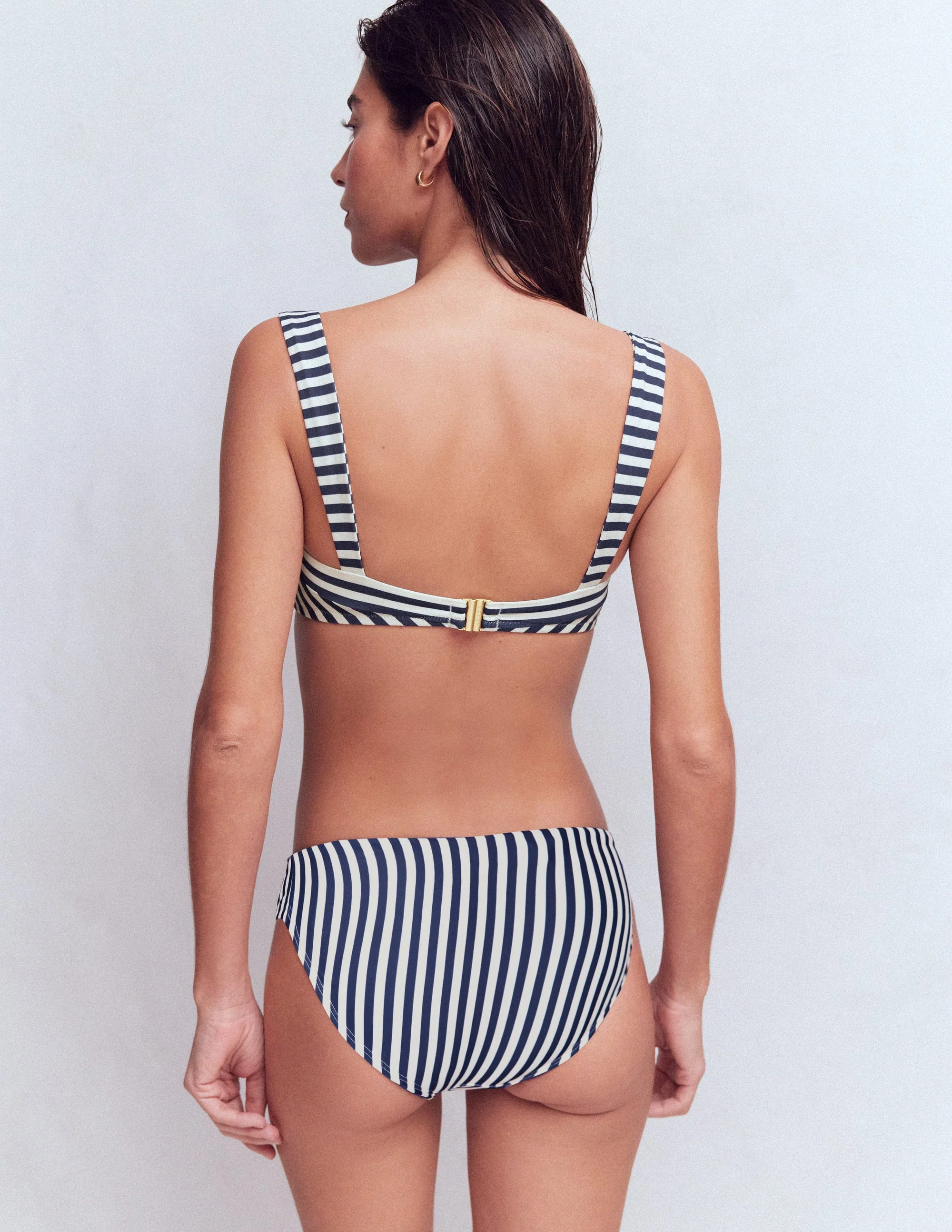 Bikinitop mit Herzausschnitt-Marineblau, Naturweiß Gestreift - Image 3