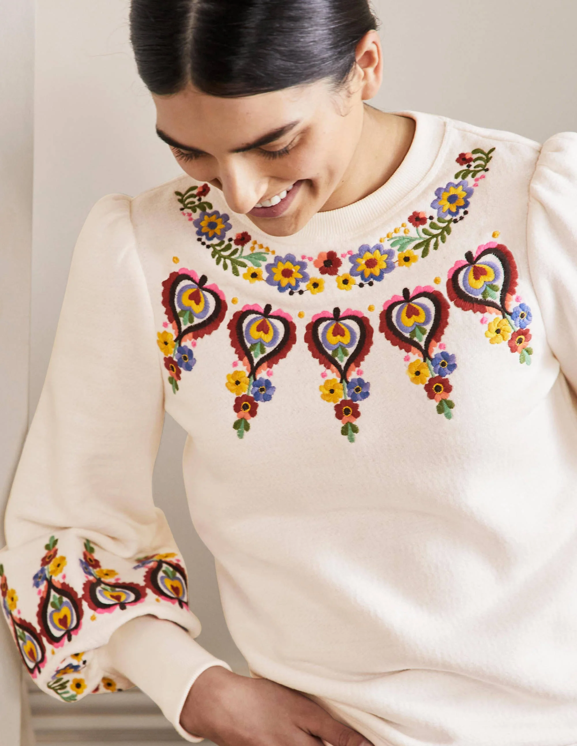 Blouson-Sweatshirt mit Stickerei-Naturweiß, Stickerei - Image 4