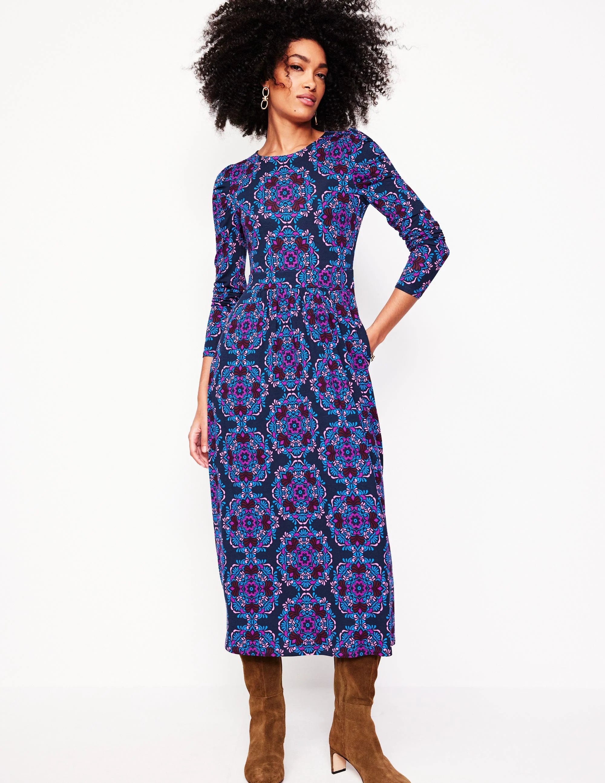 Blousonkleid mit Puffärmeln-Königliches Lila, Mosaikkaskade - Image 4