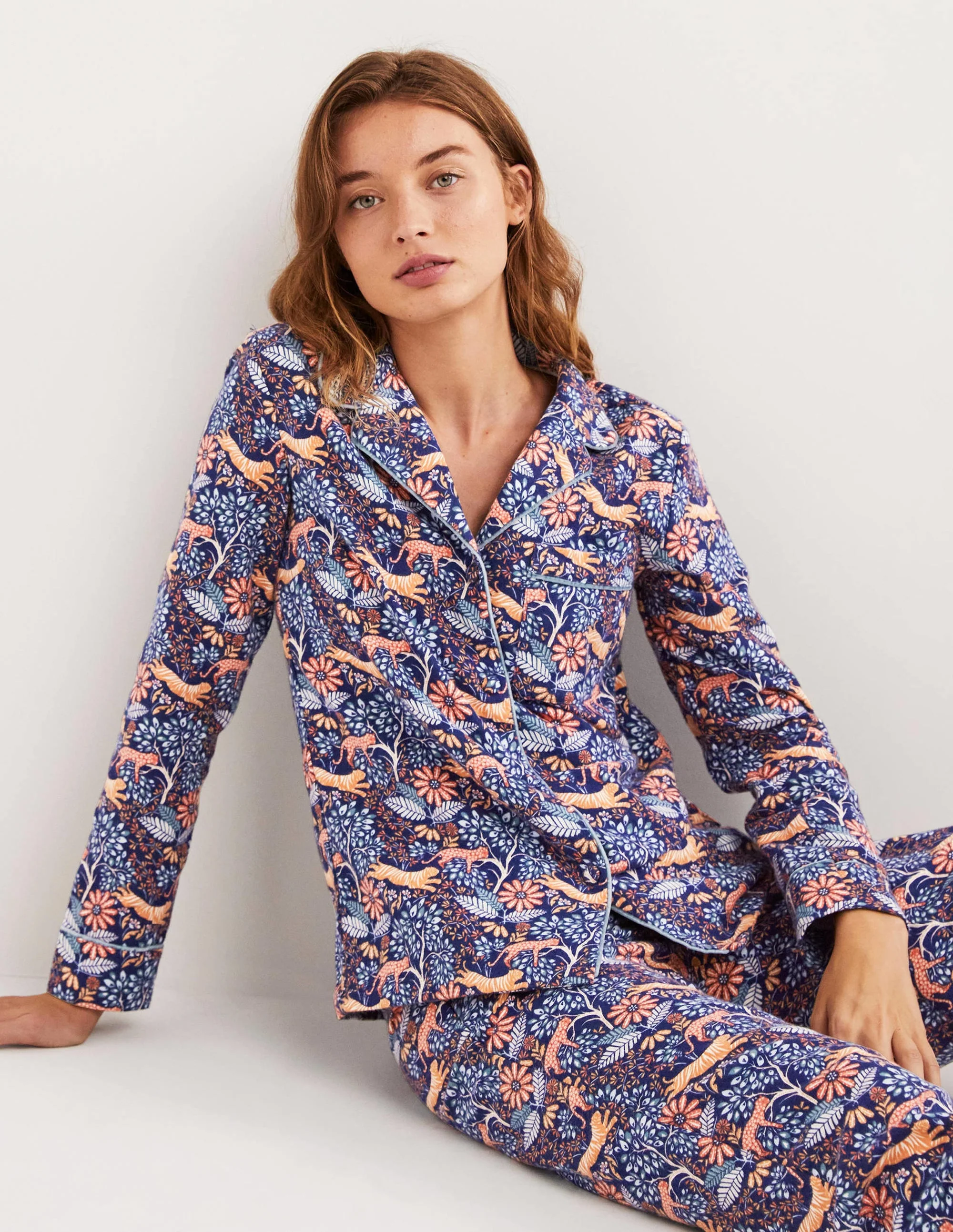 Blue Safari Bloom Cosy Pyjama Set-Gedecktes Orange, Safariblüten