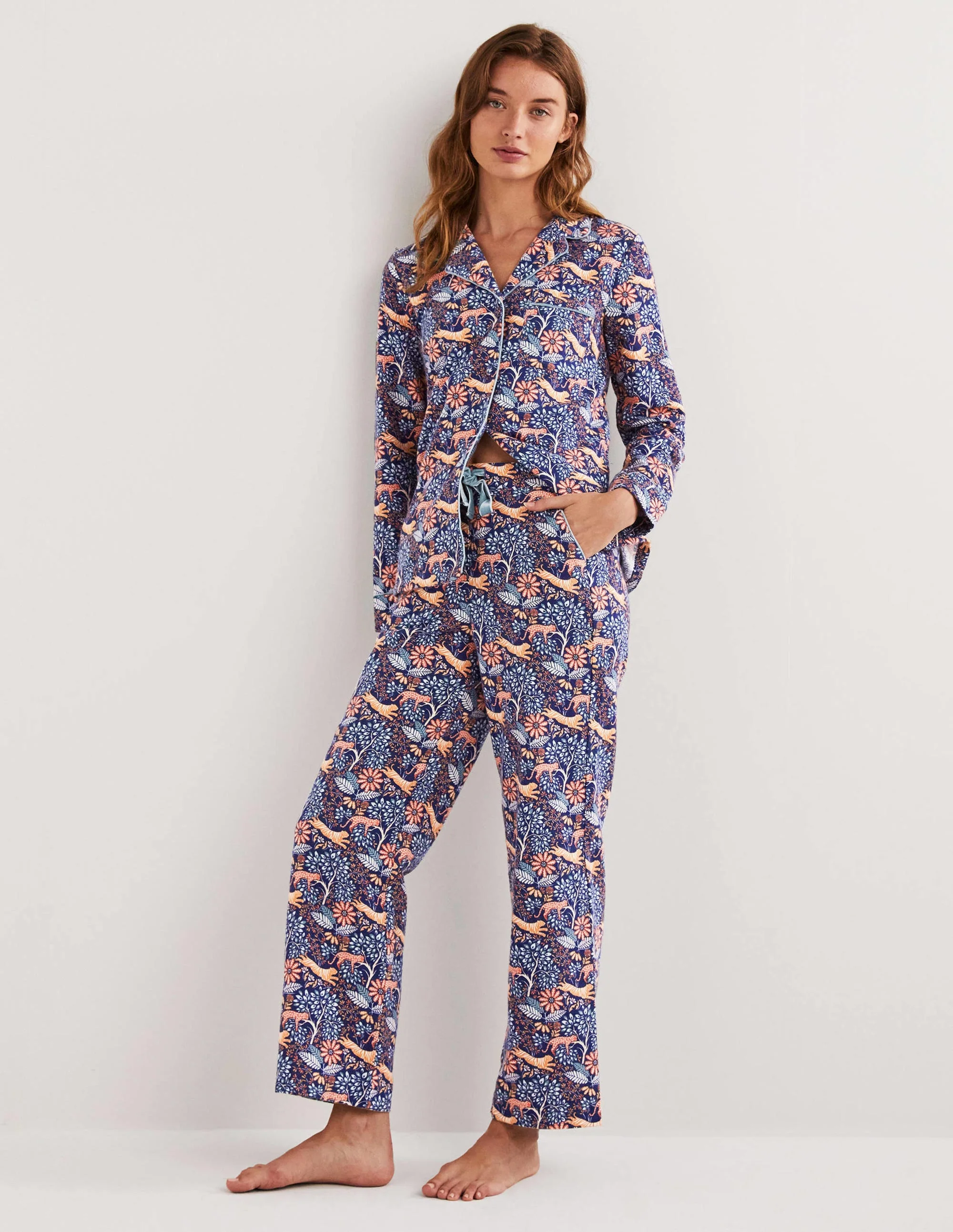 Blue Safari Bloom Cosy Pyjama Set-Gedecktes Orange, Safariblüten - Image 2
