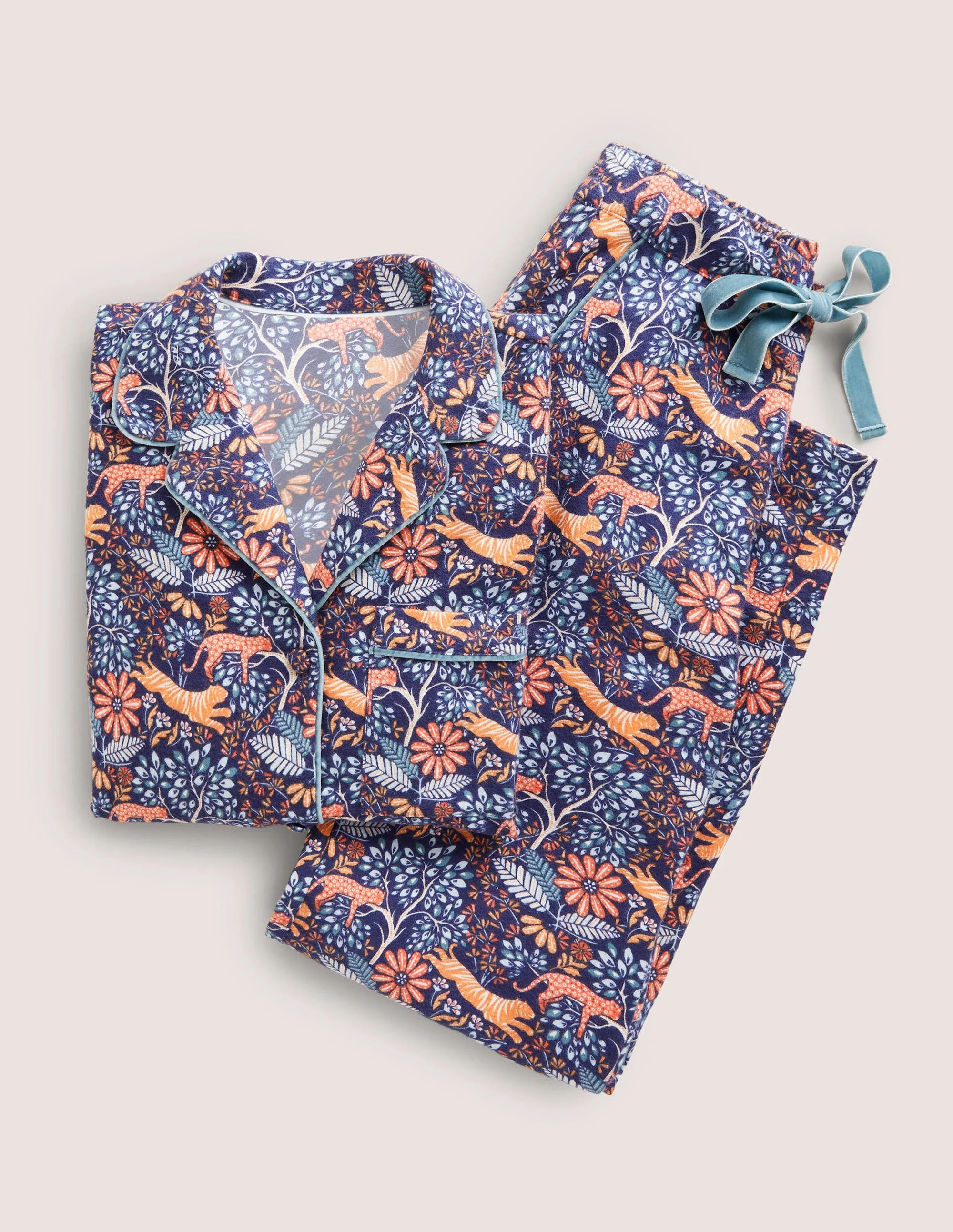 Blue Safari Bloom Cosy Pyjama Set-Gedecktes Orange, Safariblüten - Image 6
