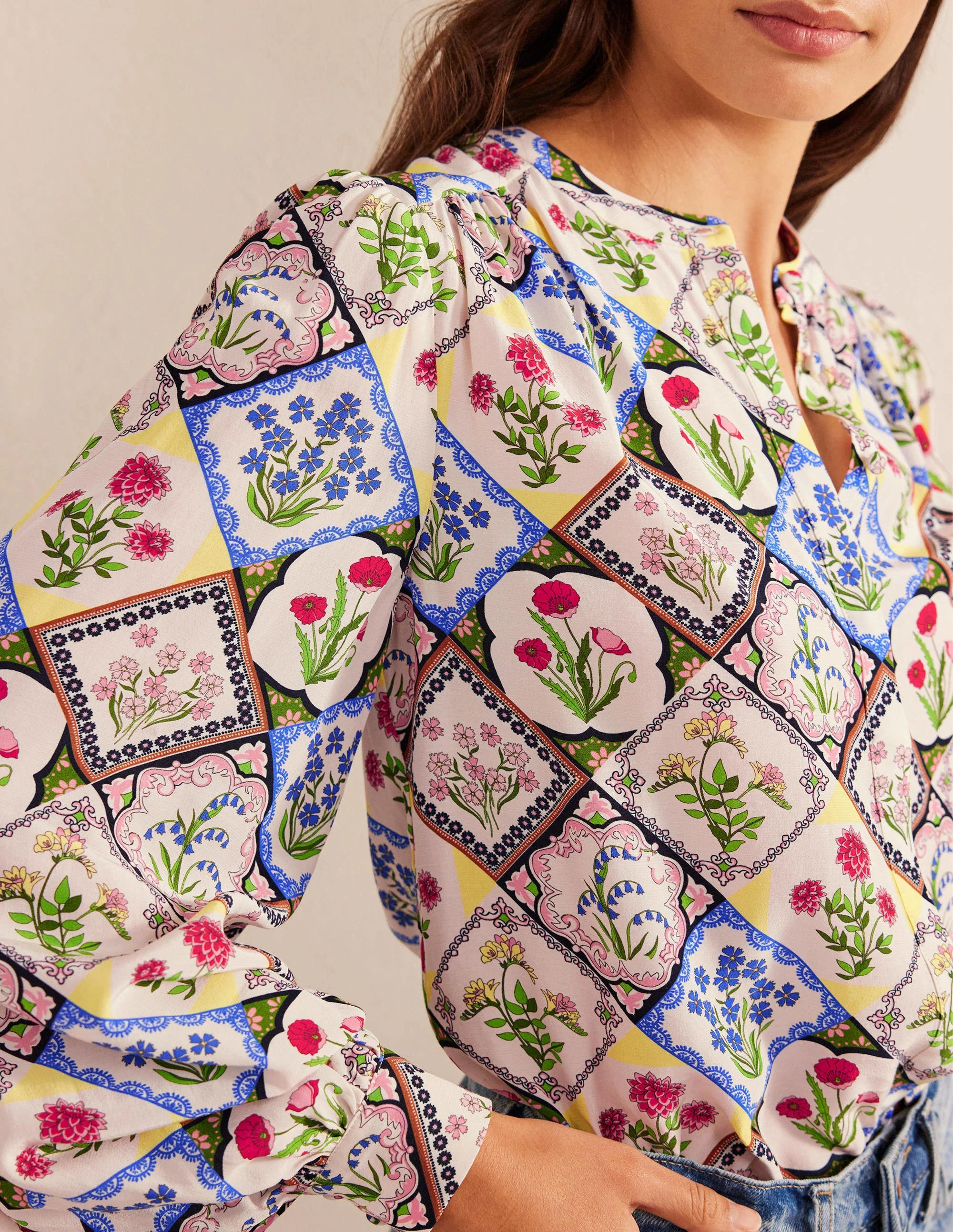 Bluse mit auffälligem Muster-Naturweiß, Wilde Glockenblumen - Image 2