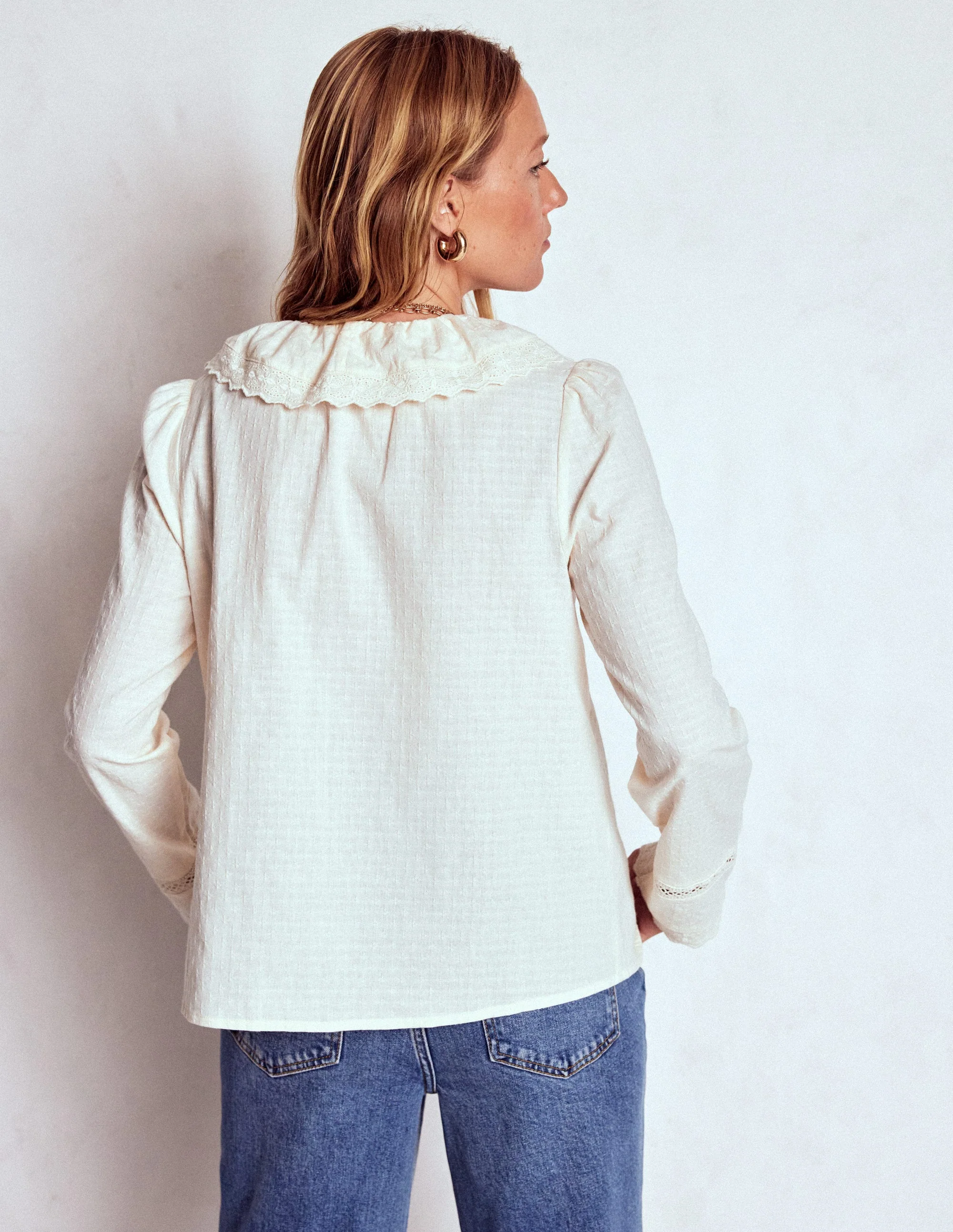 Bluse mit Rüschen und Stickerei-Warmes Naturweiß - Image 3