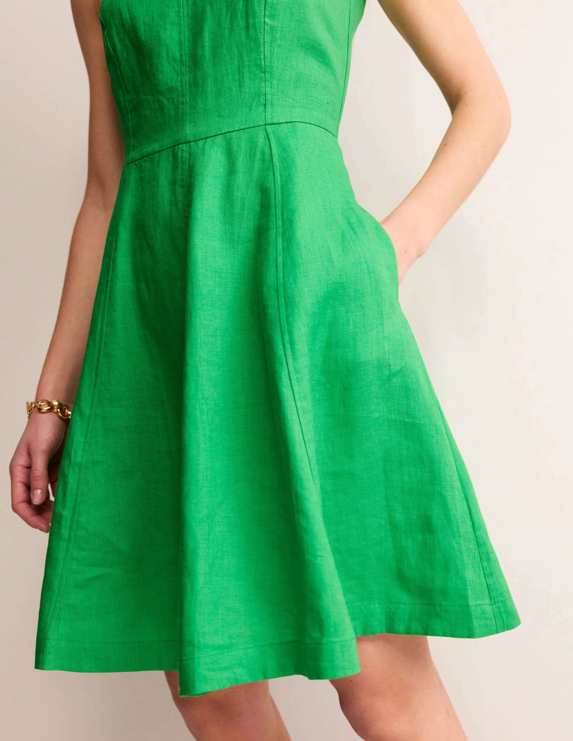 Carla Kurzes Leinenkleid-Kelly Grün - Image 2