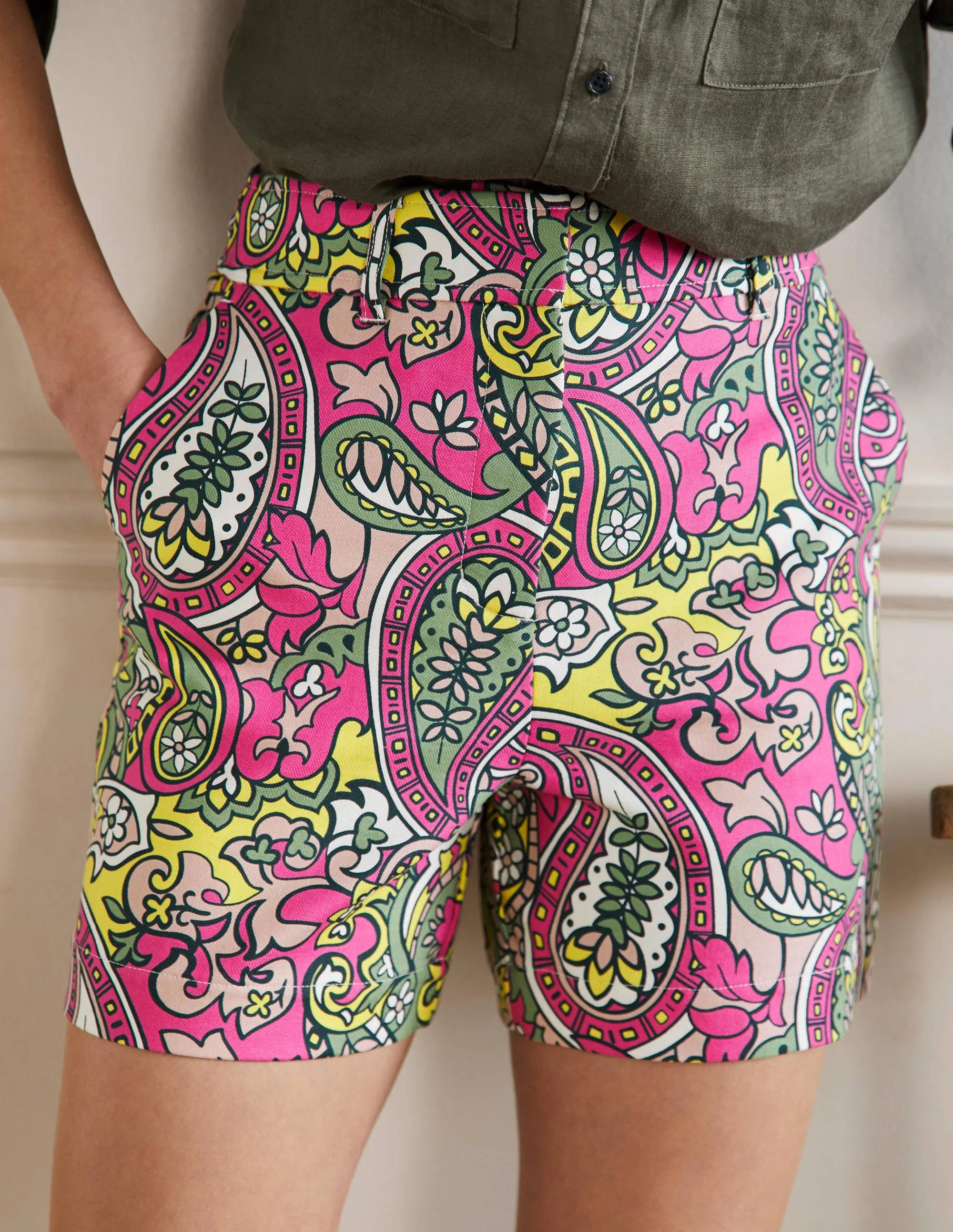 Carrie Hoch geschnittene Shorts-Knalliges Stiefmütterchen, Paisleymuster - Image 5