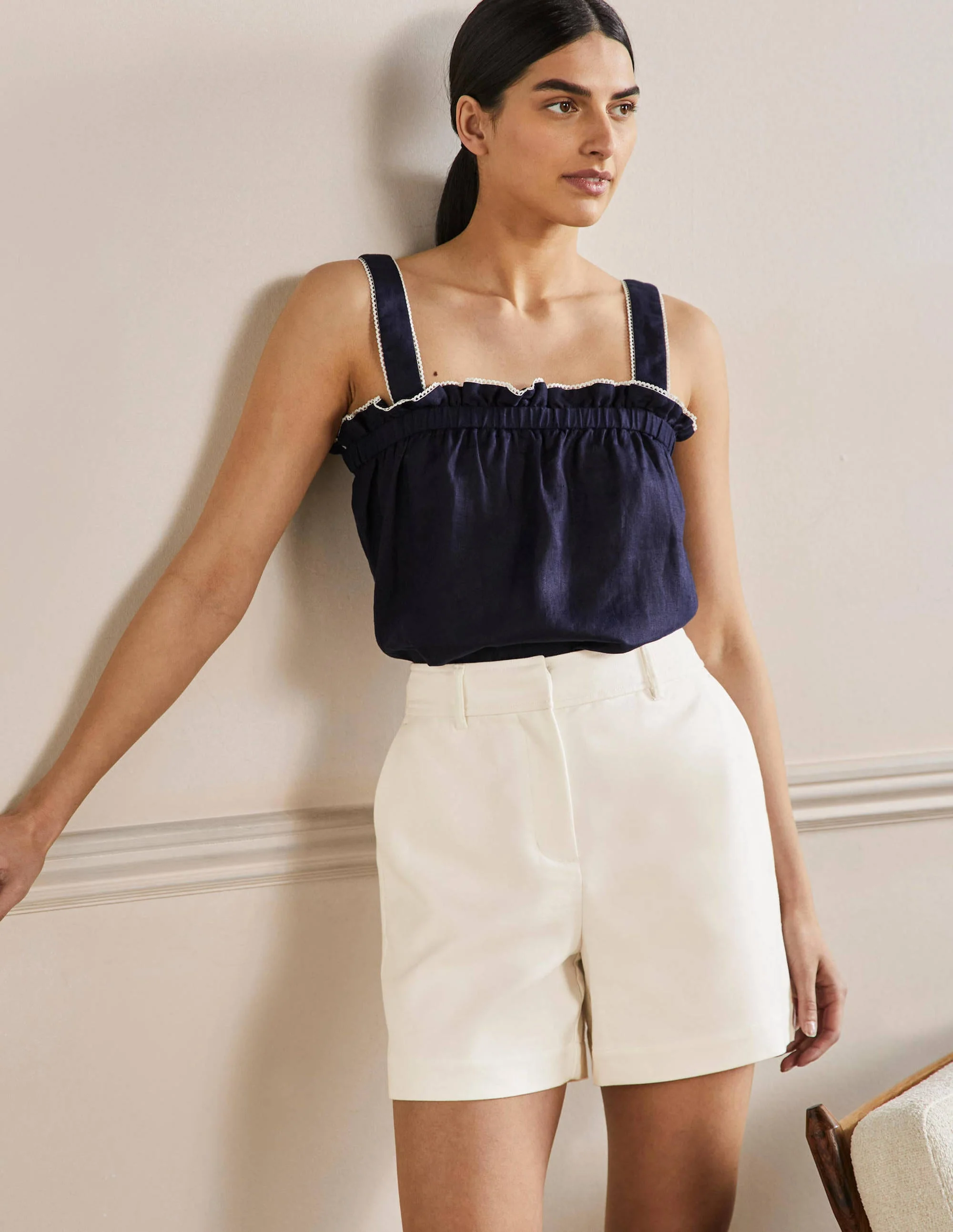 Carrie Hoch geschnittene Shorts-Naturweiß