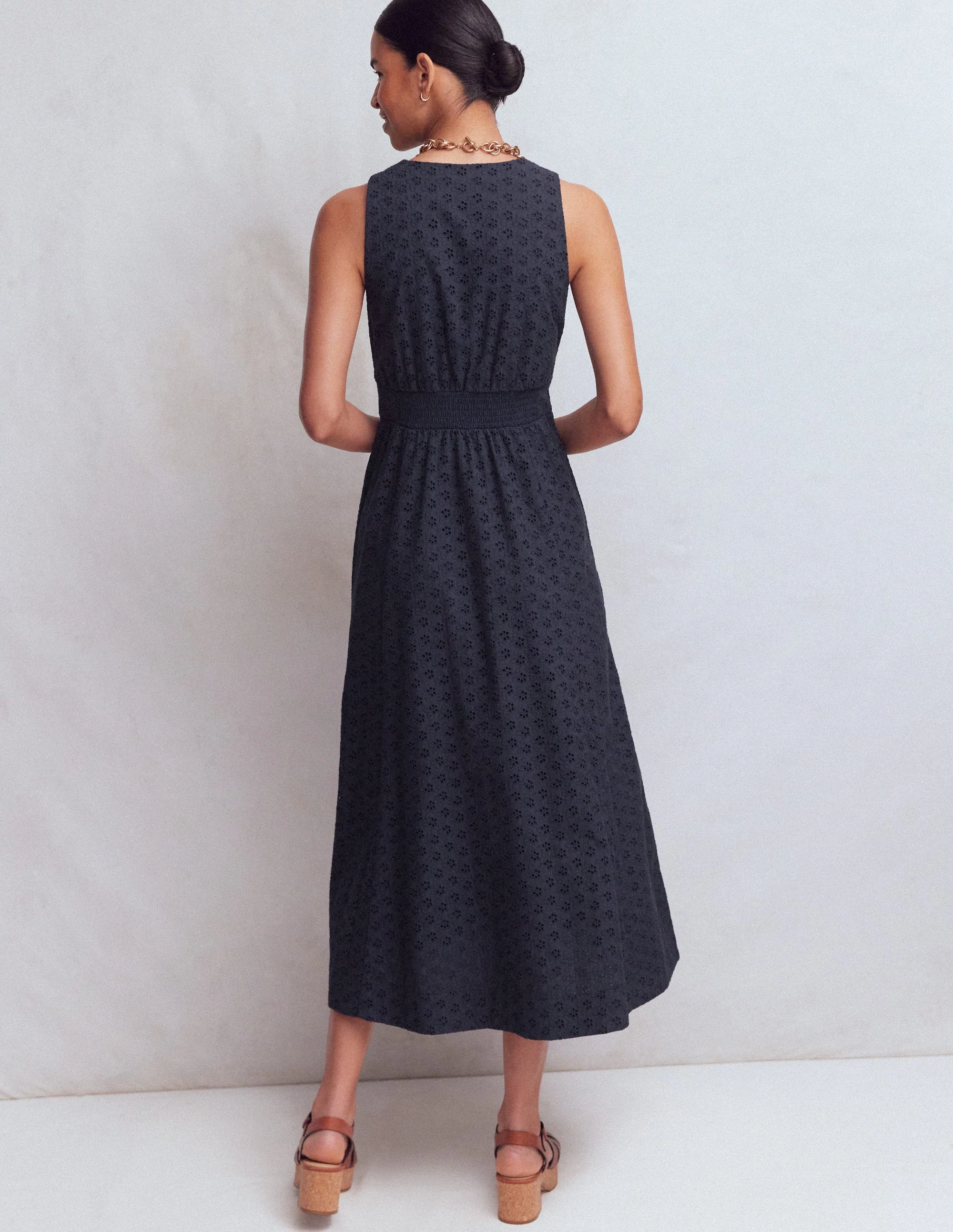 Catherine Kleid mit Lochstickerei-Marineblau, Lochstickerei - Image 3