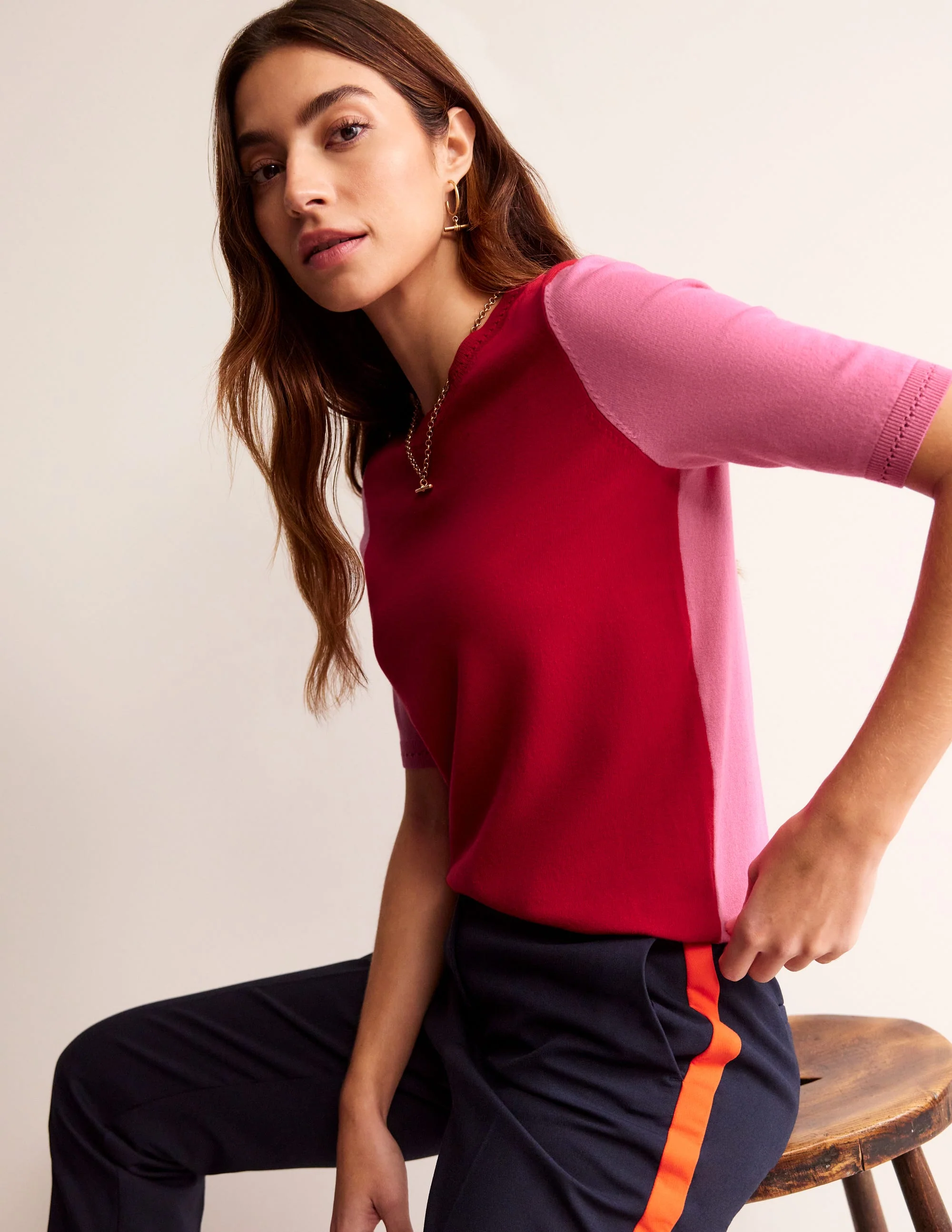 Catriona Baumwoll-T-Shirt mit Rundhalsausschnitt-Flame Scarlet/Sangria Pink - Image 4
