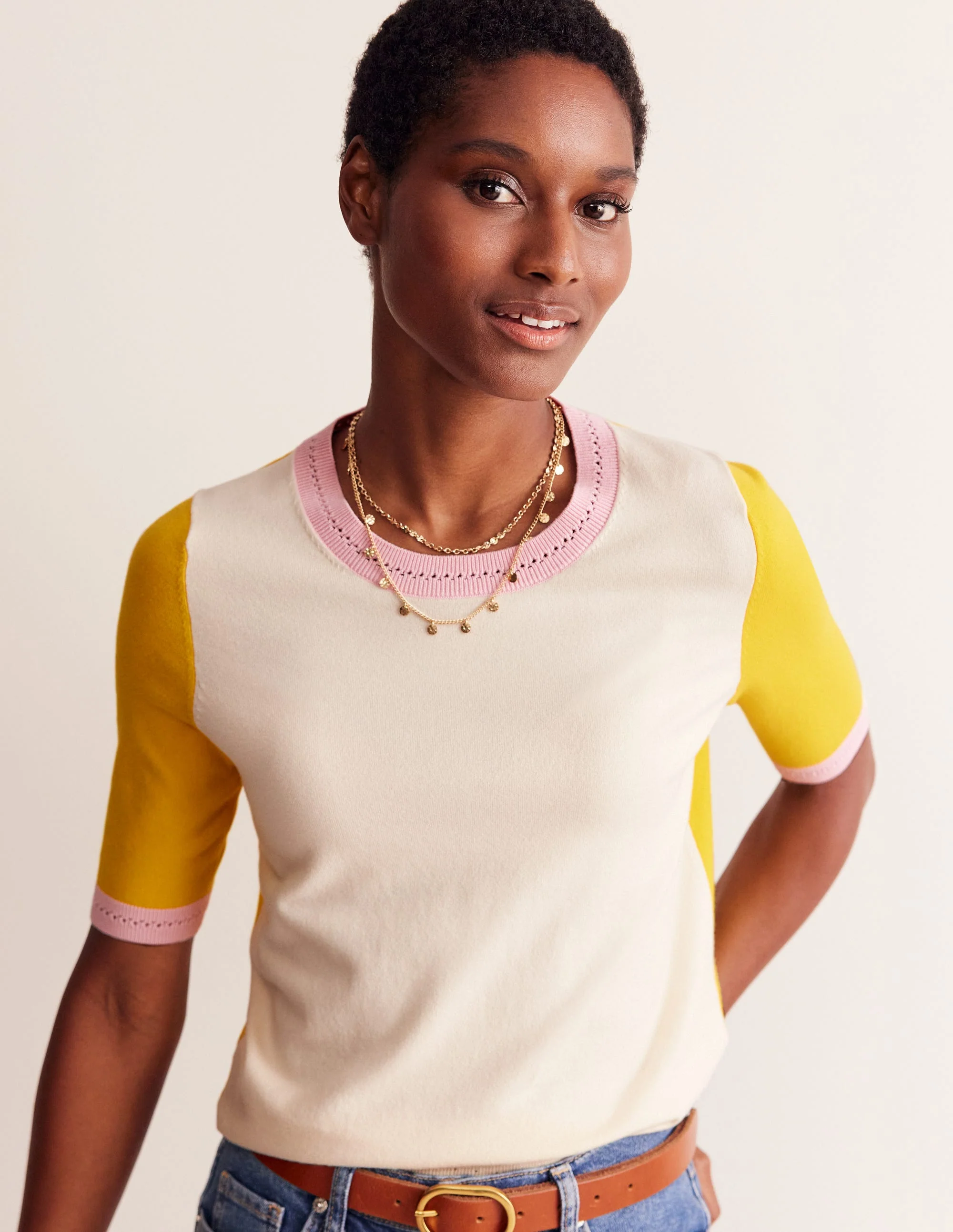 Catriona Baumwoll-T-Shirt mit Rundhalsausschnitt-Warmes Naturweiß / Mimosengelb - Image 5