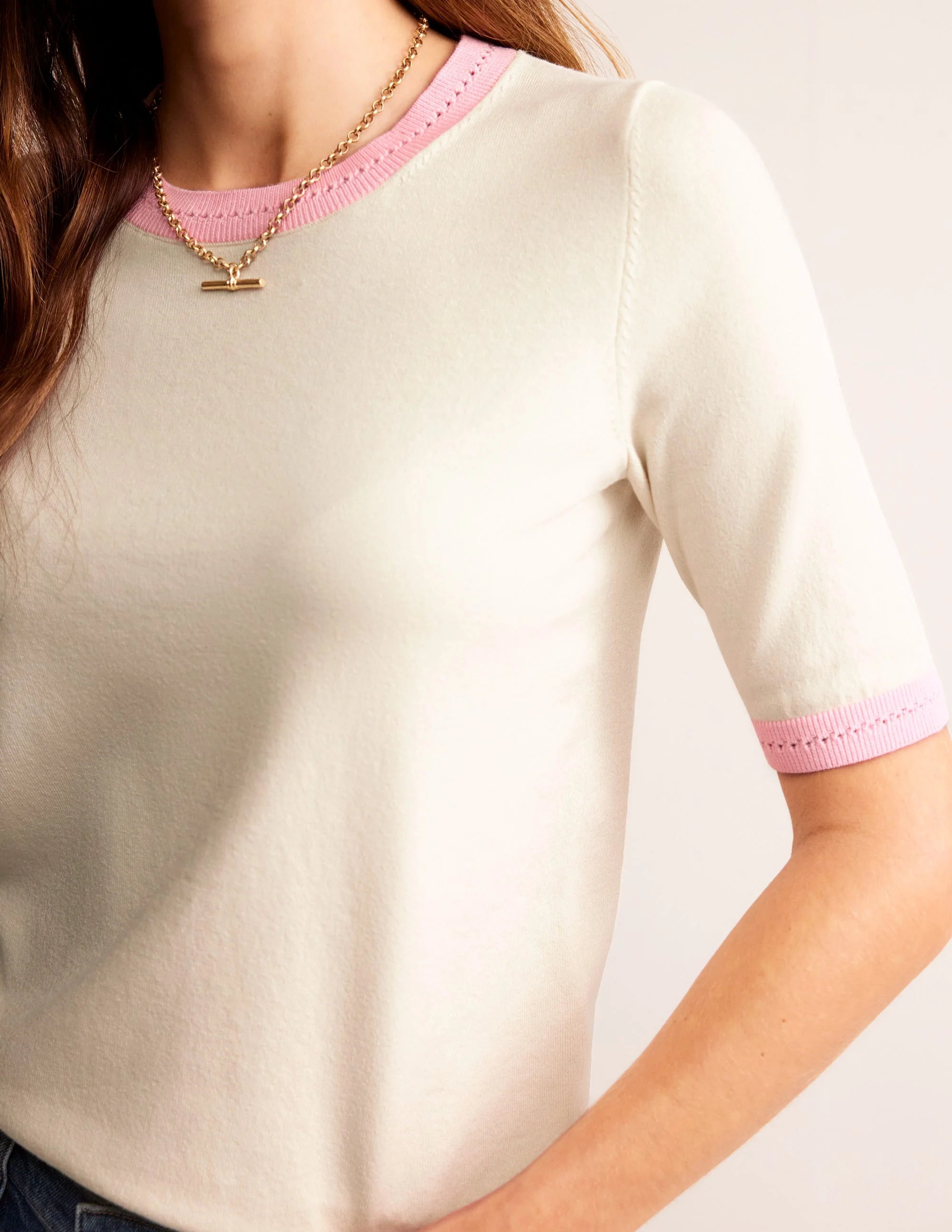 Catriona Baumwoll-T-Shirt mit Rundhalsausschnitt-Warmes Naturweiß, Orchideenrosa - Image 2