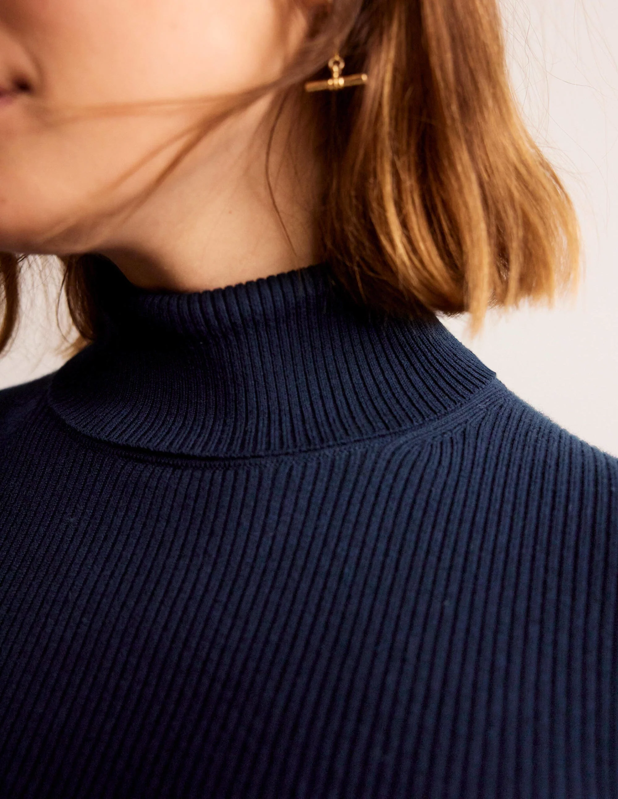 Catriona Rollkragenpullover-Marineblau - Image 2