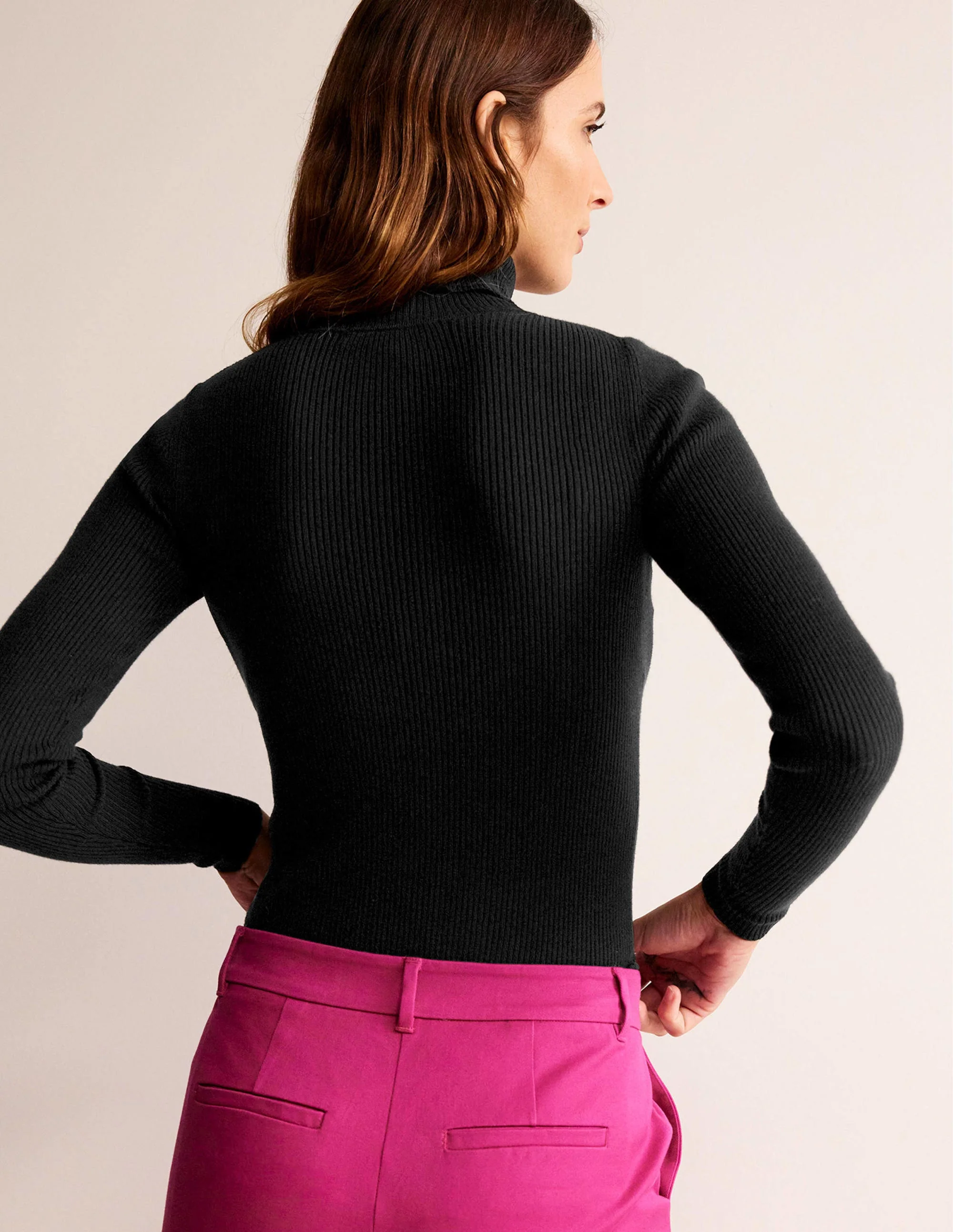 Catriona Rollkragenpullover-Schwarz - Image 3