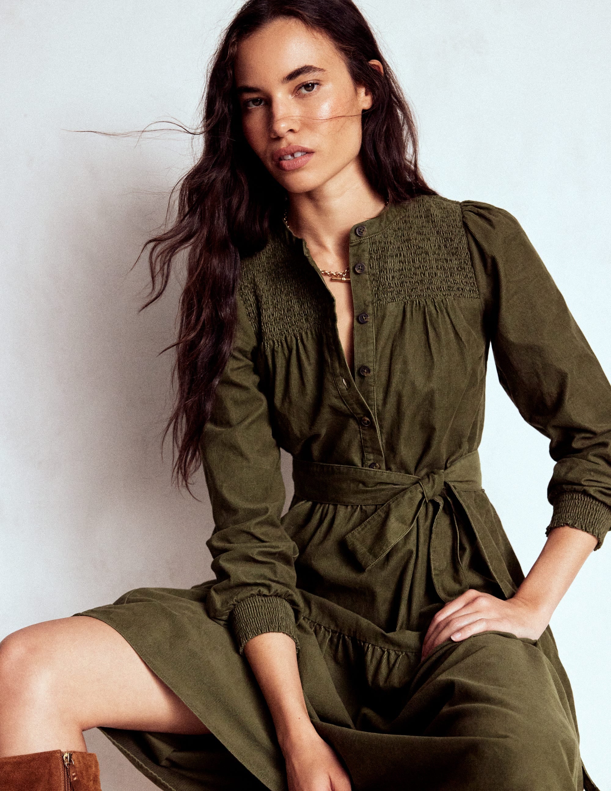 Cecily Midikleid aus Cord-Waldgrün - Image 4