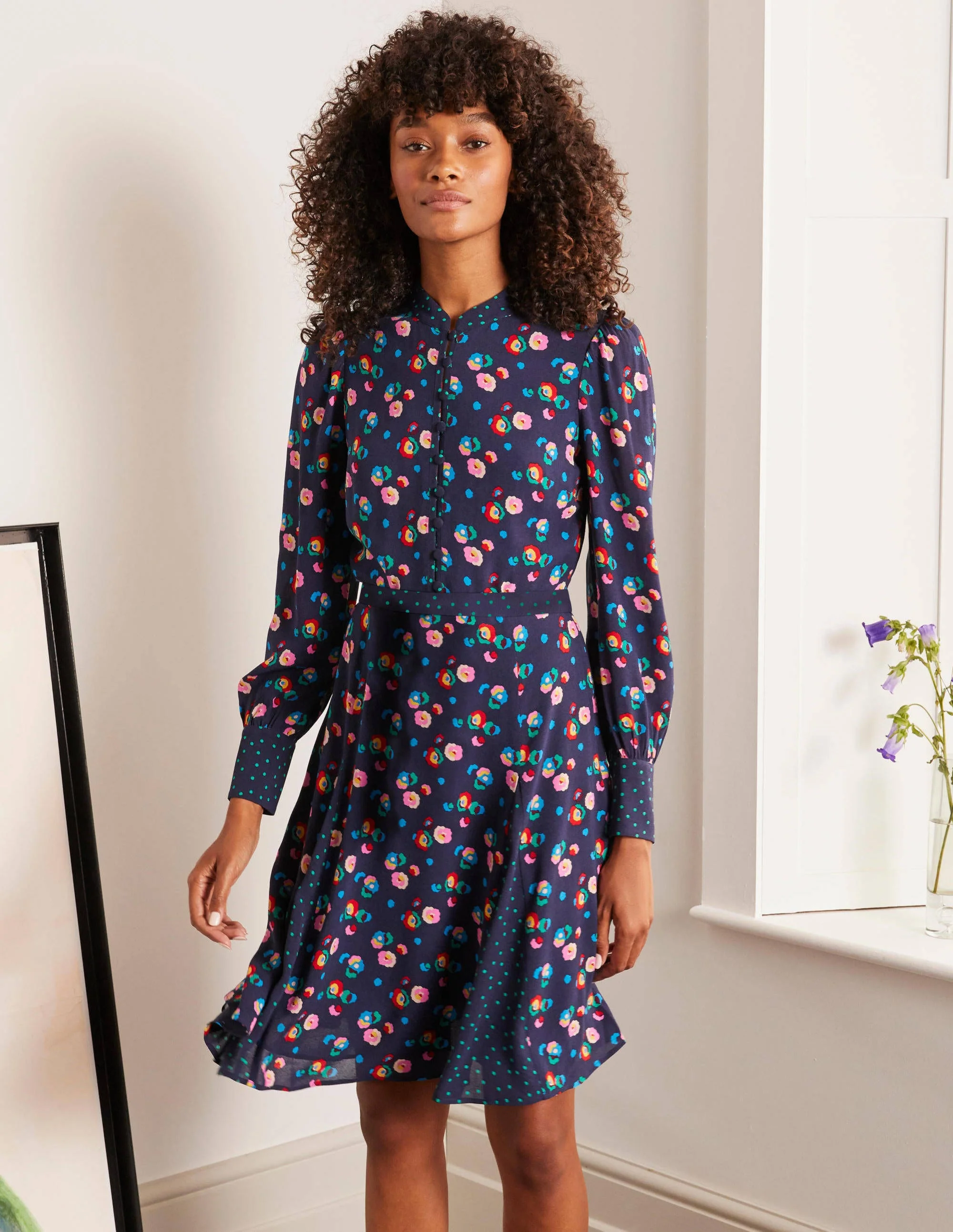 Christina Kleid-Navy, Üppige Pfingstrose