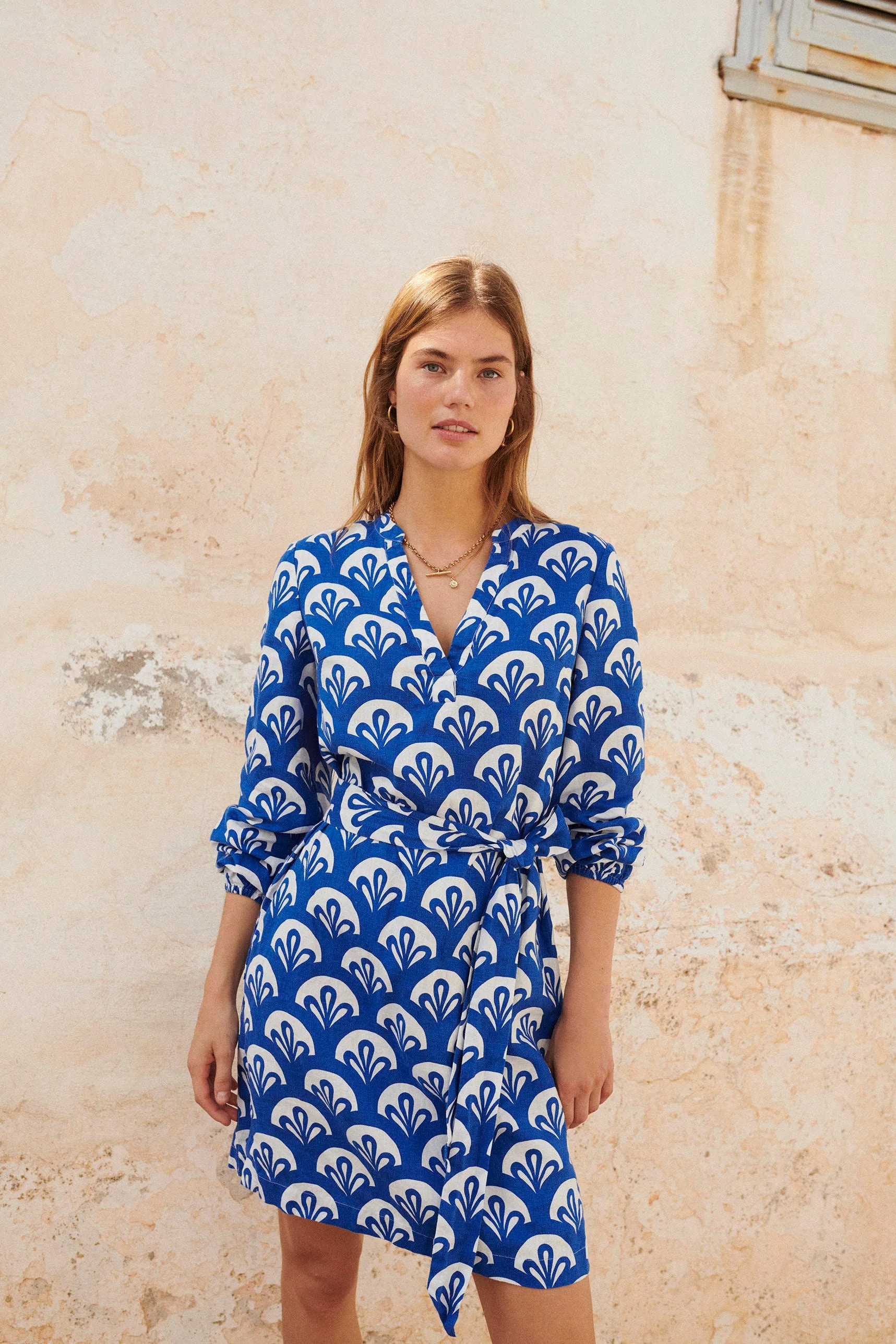 Cleo Leinenkleid mit Bindegürtel-Surf The Web, Laub Geo - Image 6