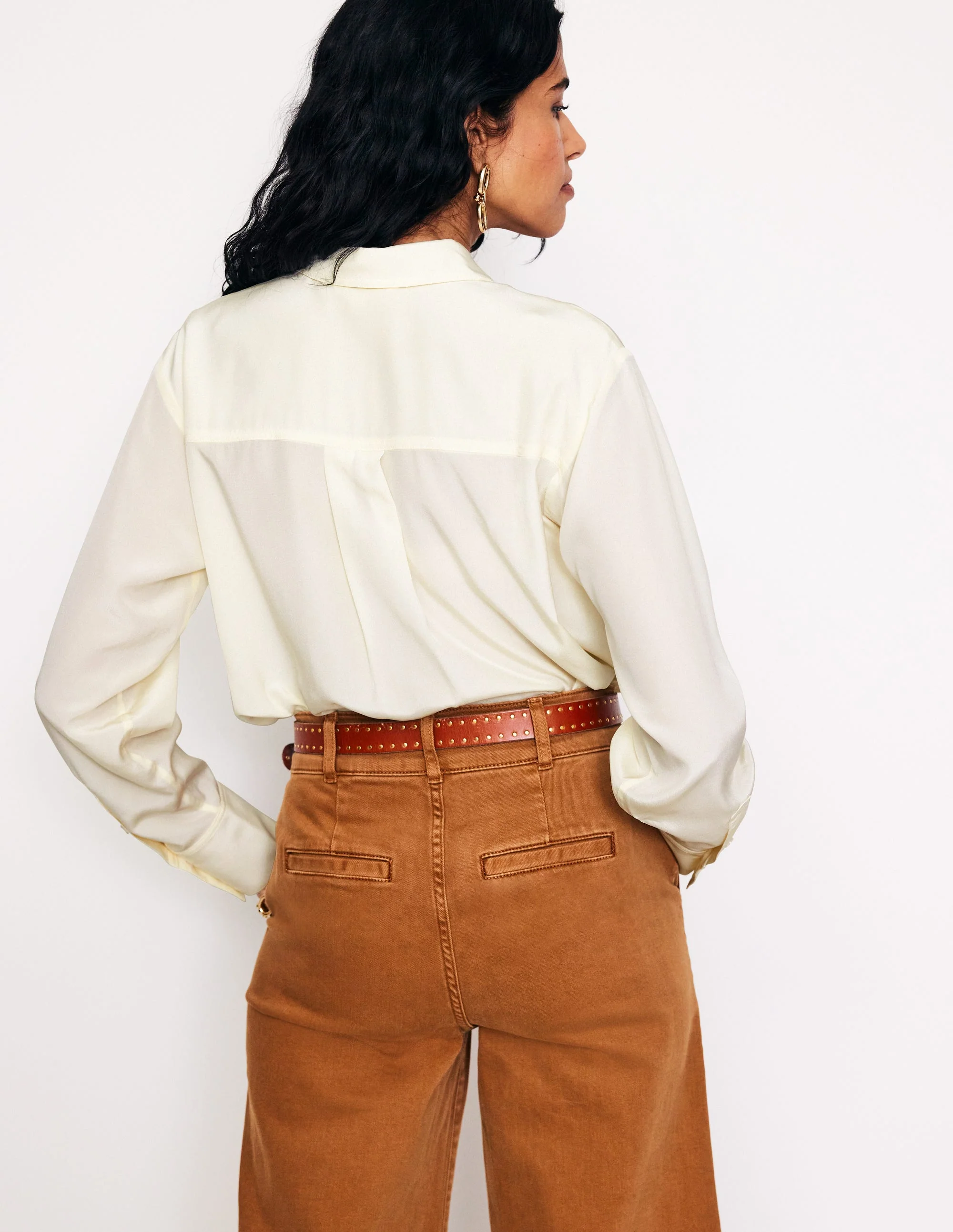 Connie Lockeres Seidenhemd-Ivory and Navy Spot - Image 3