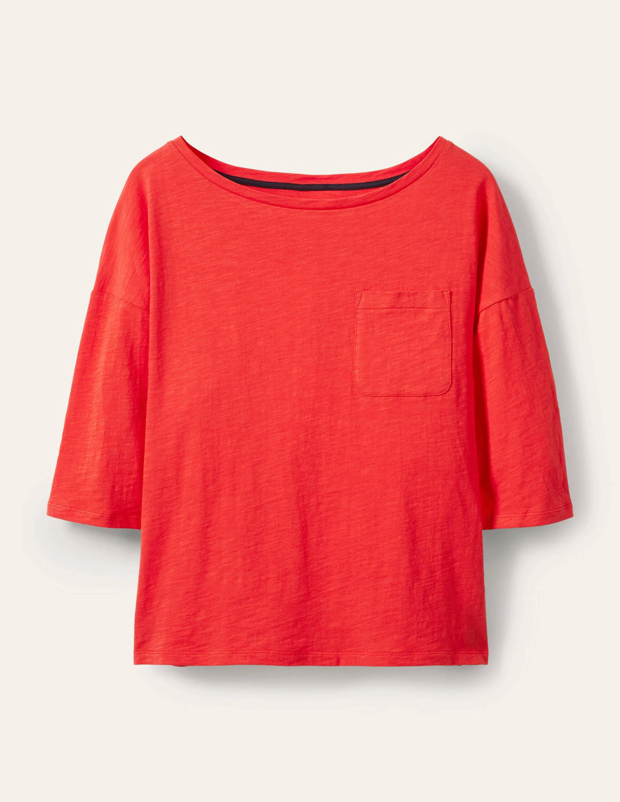 Das kastenförmige Baumwoll-T-Shirt mit U-Boot-Ausschnitt-Kirschrot - Image 5