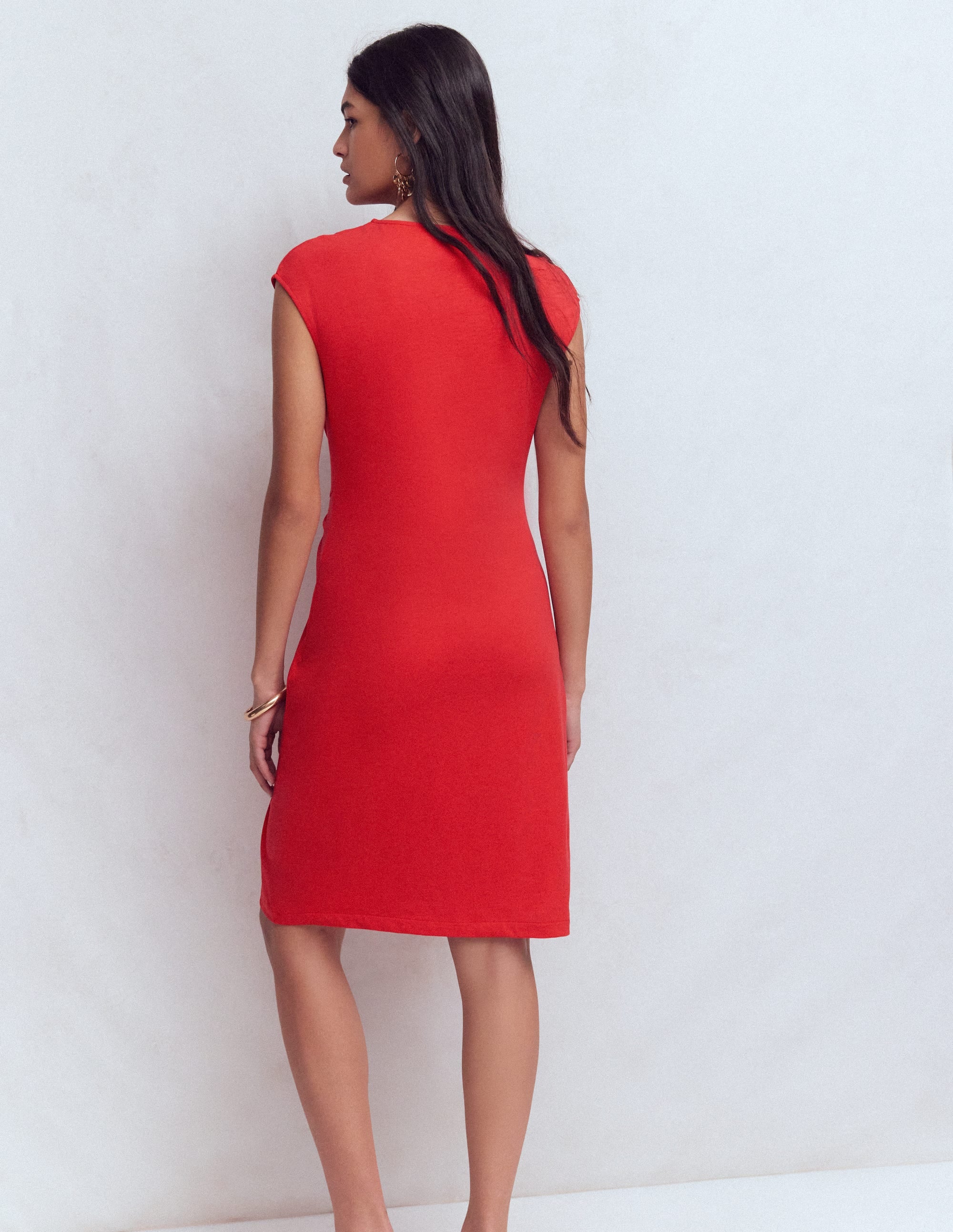Delilah Kurzes Kleid mit Twistdetail-Korallenrot - Image 8