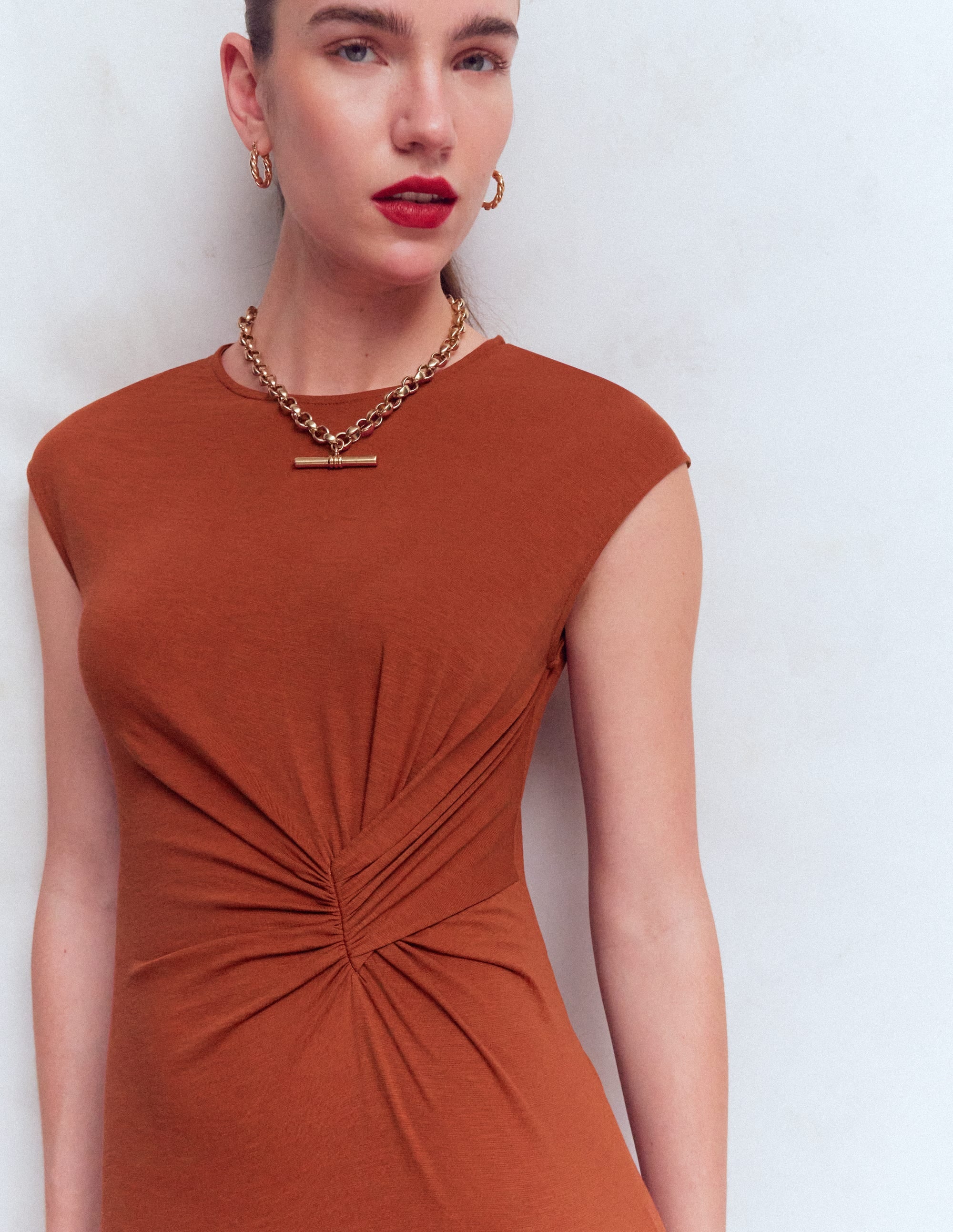 Delilah Midikleid mit Twistdetail-Braun-Orange - Image 2